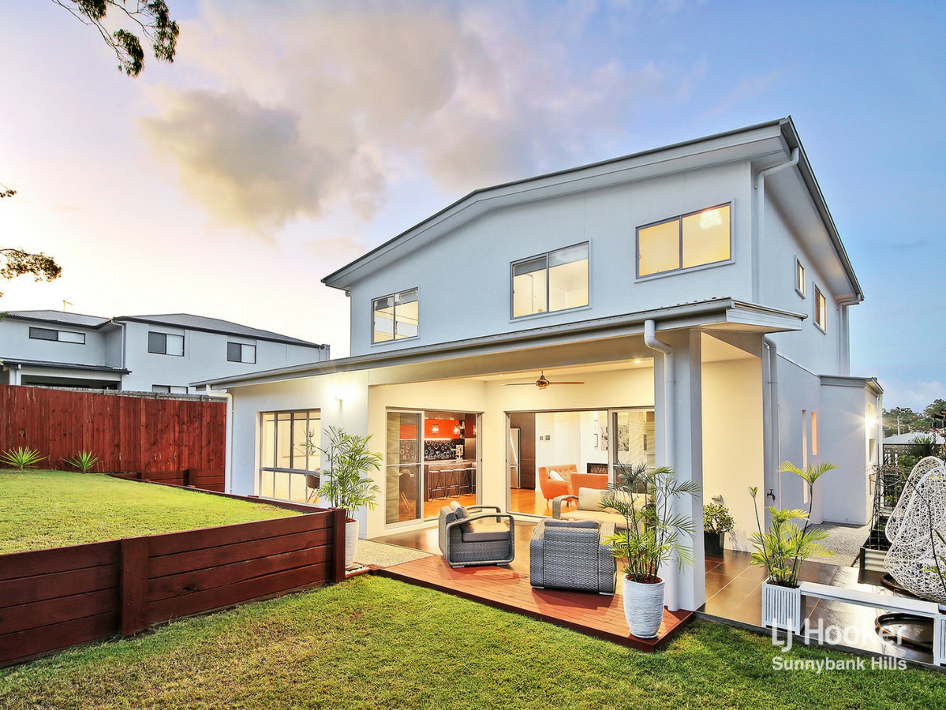 6 Sunshine Place, EIGHT MILE PLAINS