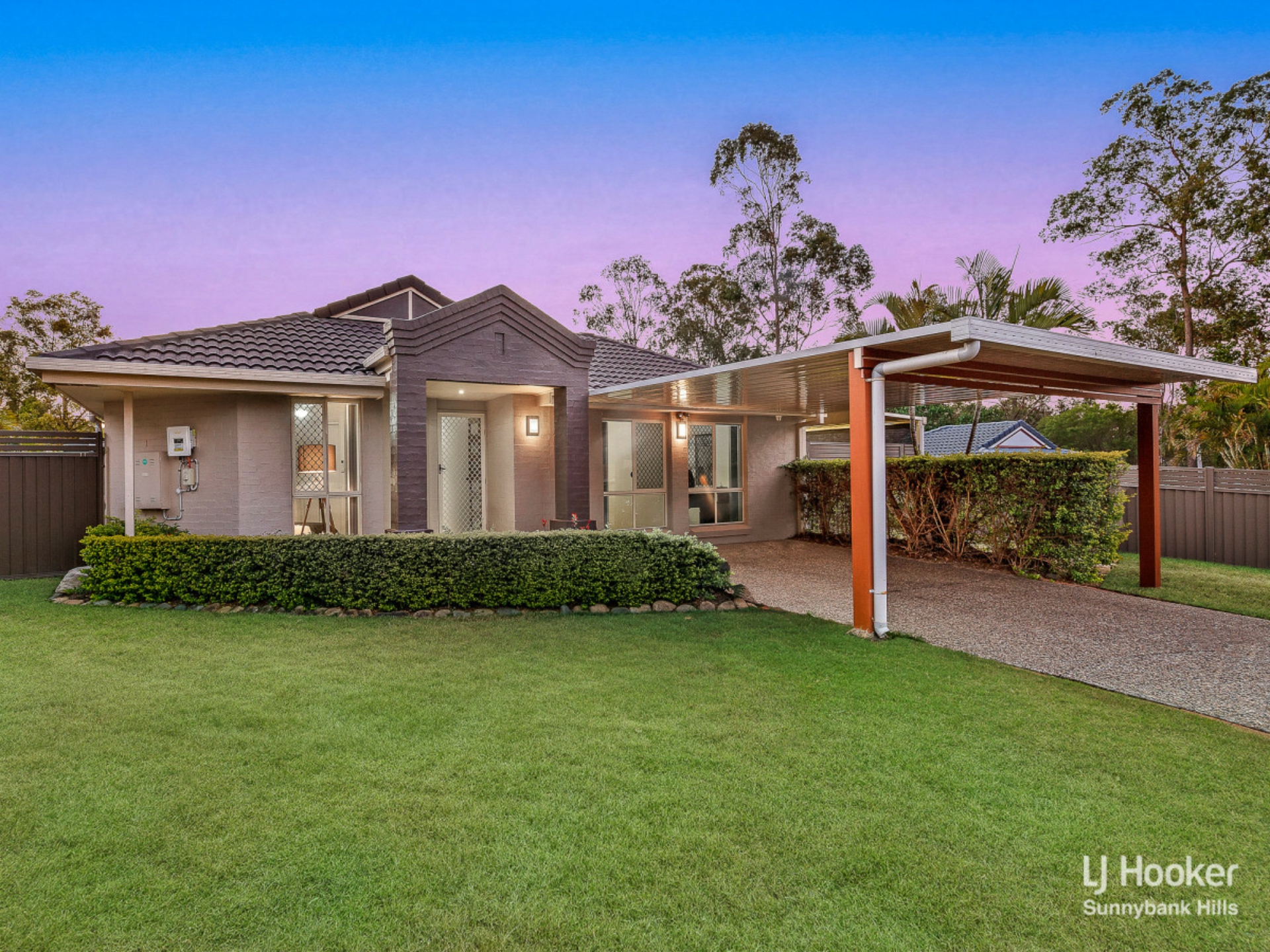 8 Thornton Close Forest Lake QLD