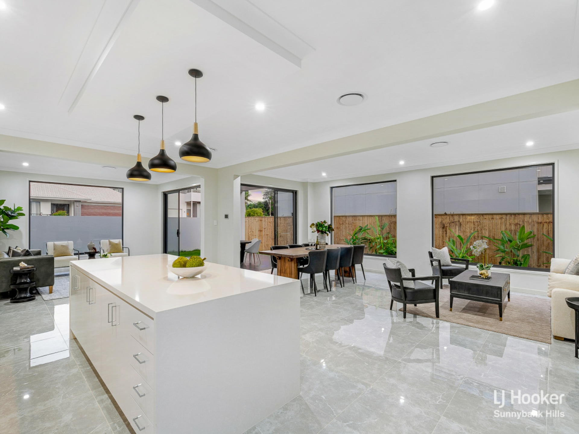 2 Amethyst Street, ROCHEDALE