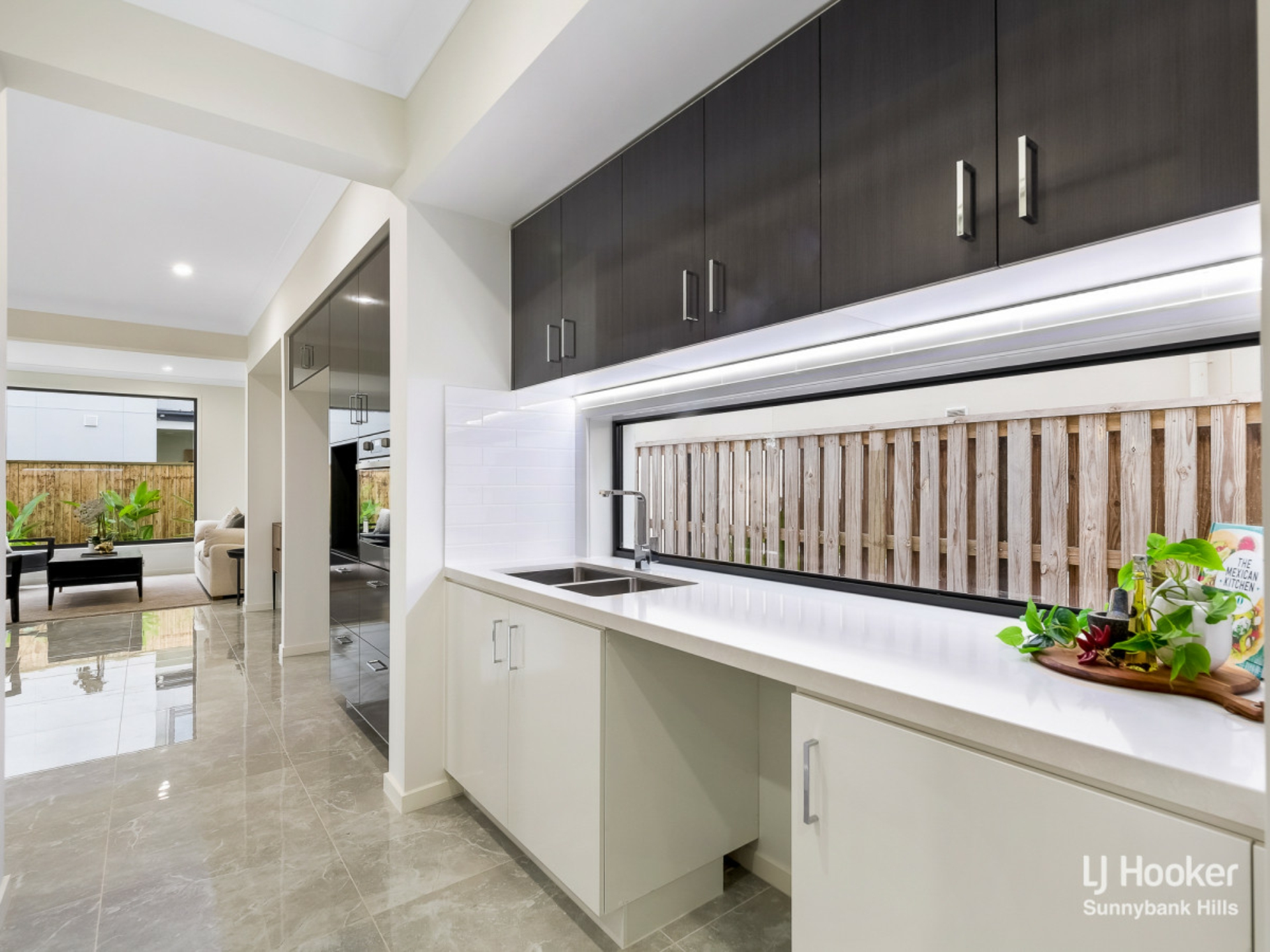 2 Amethyst Street, ROCHEDALE
