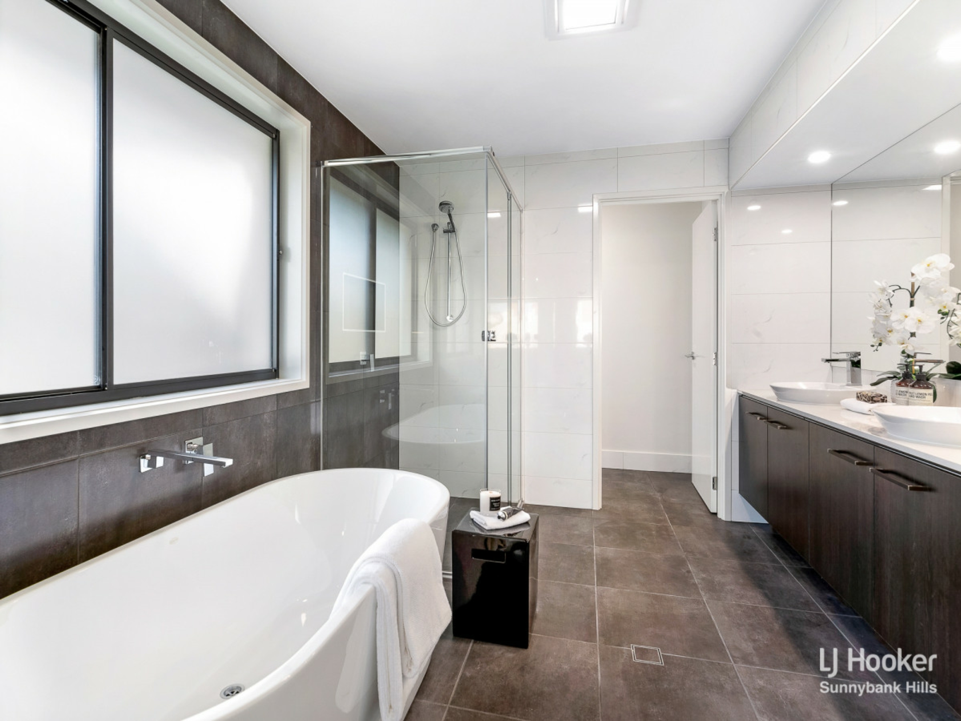 2 Amethyst Street, ROCHEDALE