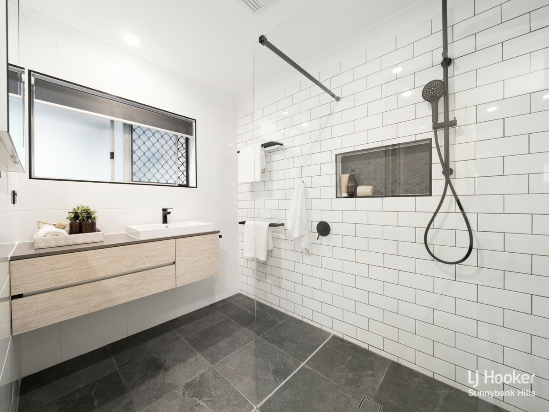 15 Corkwood Street, ALGESTER