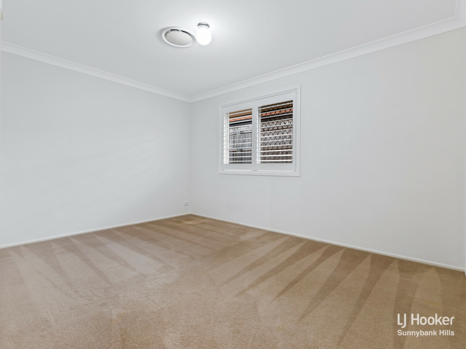1 Dalmaso Close, BIRKDALE