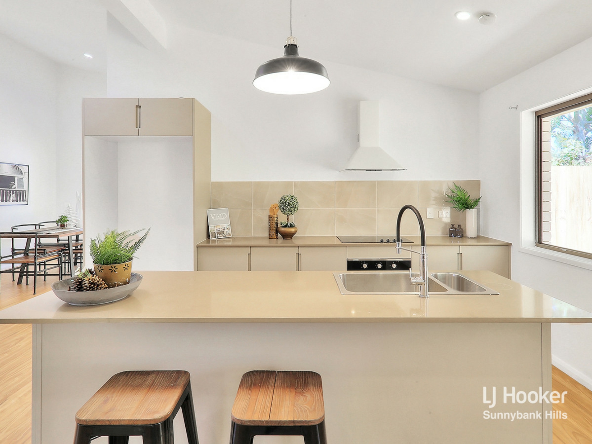 6 Nutwood Street, SUNNYBANK HILLS