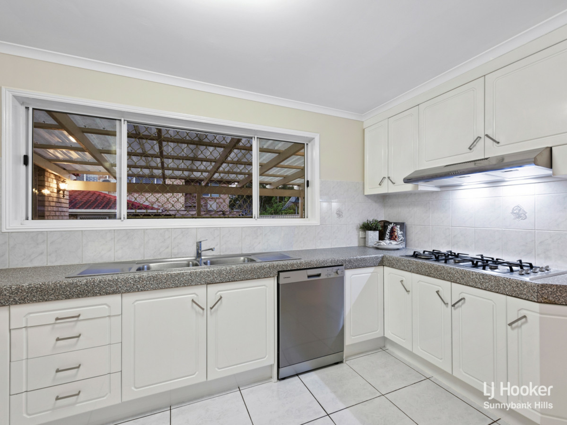 3 Bauhinia Close, EIGHT MILE PLAINS