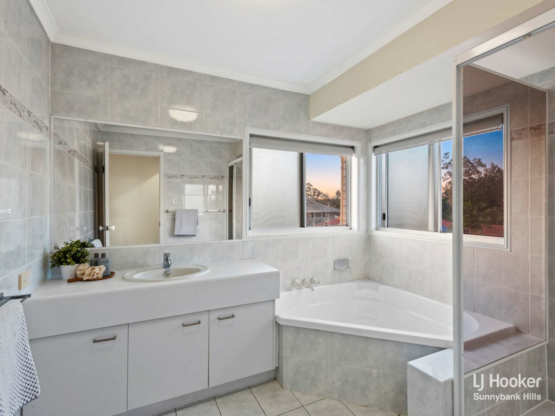 3 Bauhinia Close, EIGHT MILE PLAINS
