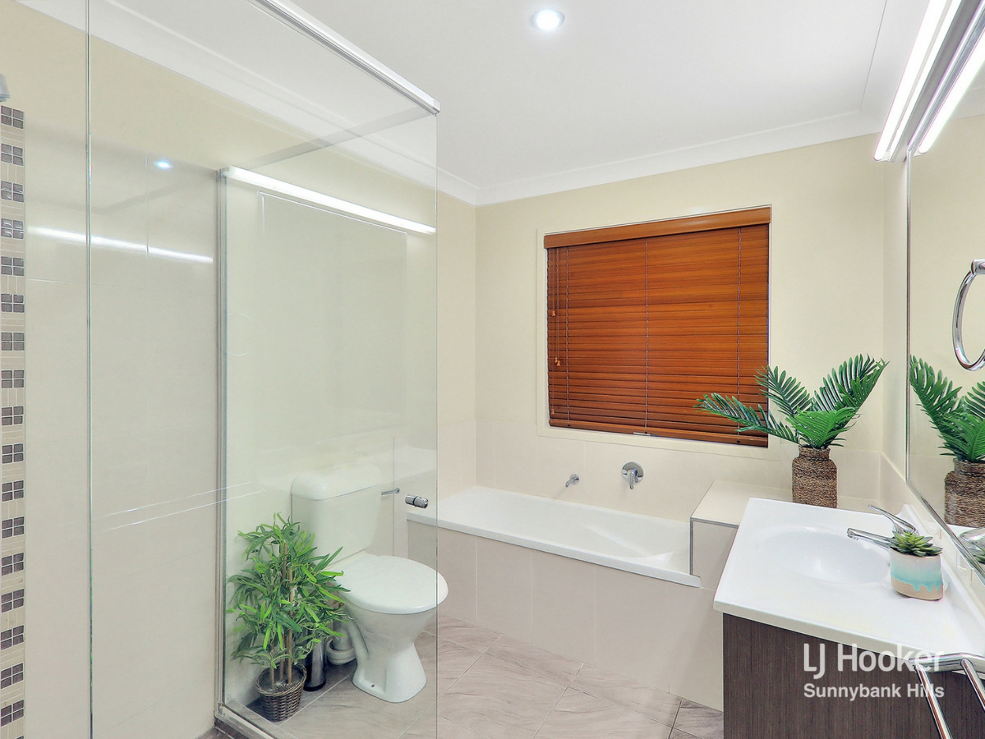 8/75 Levington Road, EIGHT MILE PLAINS