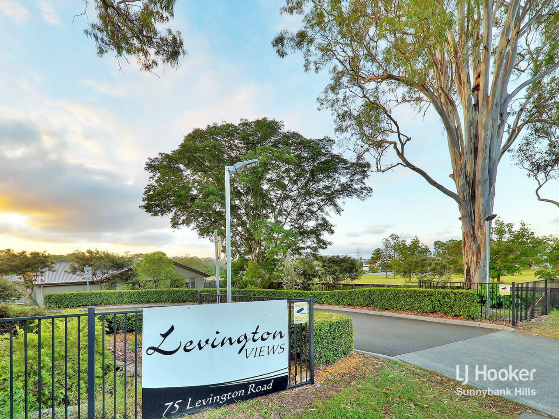 8/75 Levington Road, EIGHT MILE PLAINS
