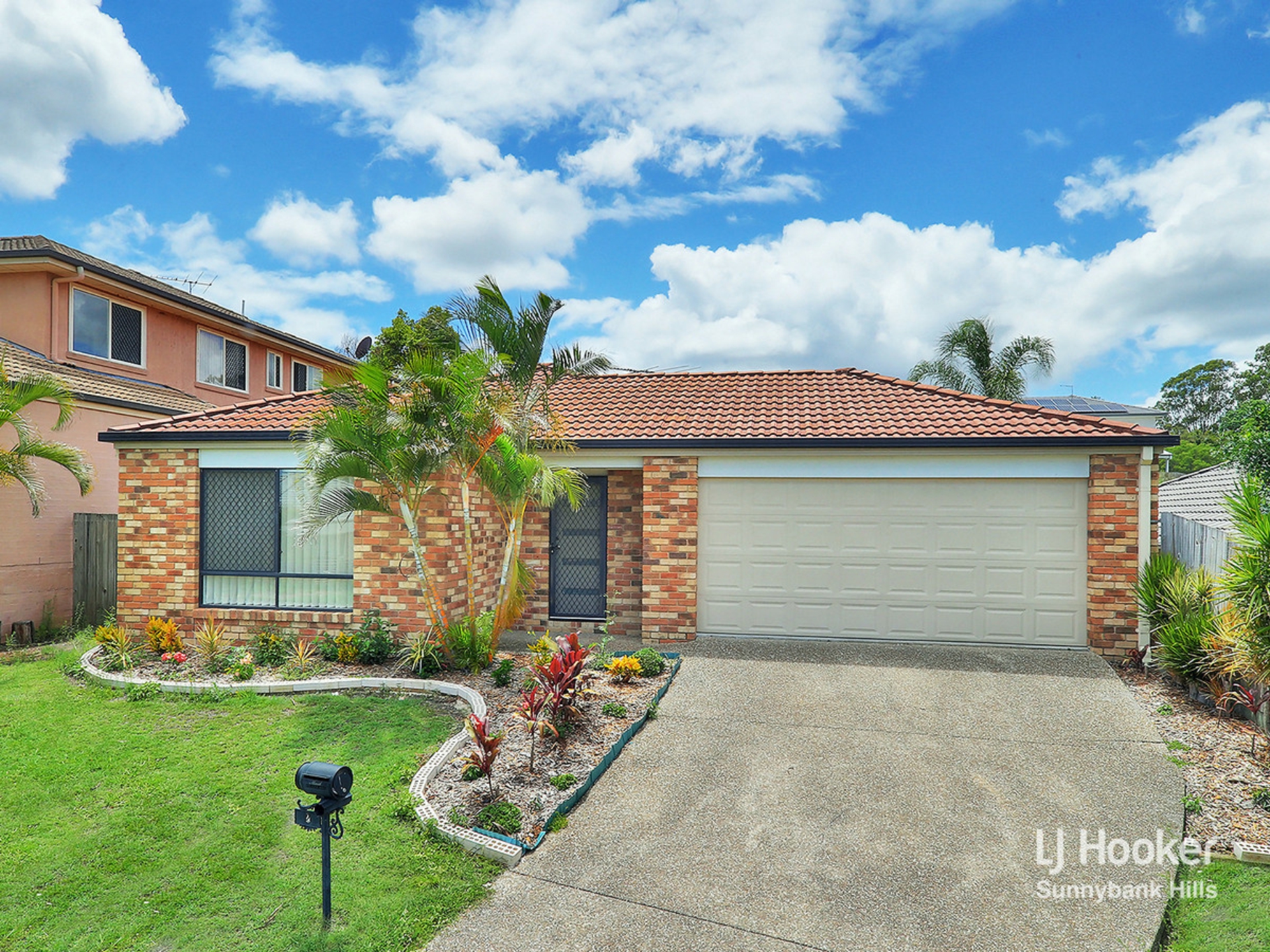 2 Mount Walker Court, ALGESTER