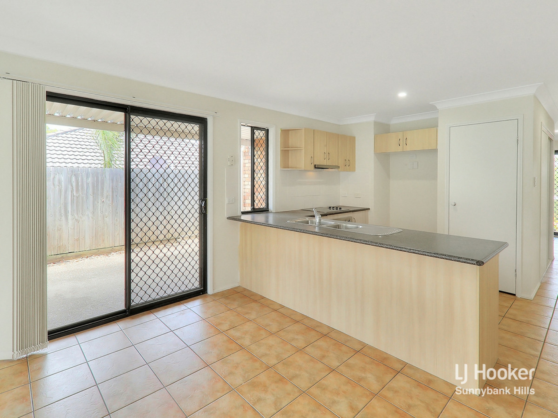 2 Mount Walker Court, ALGESTER