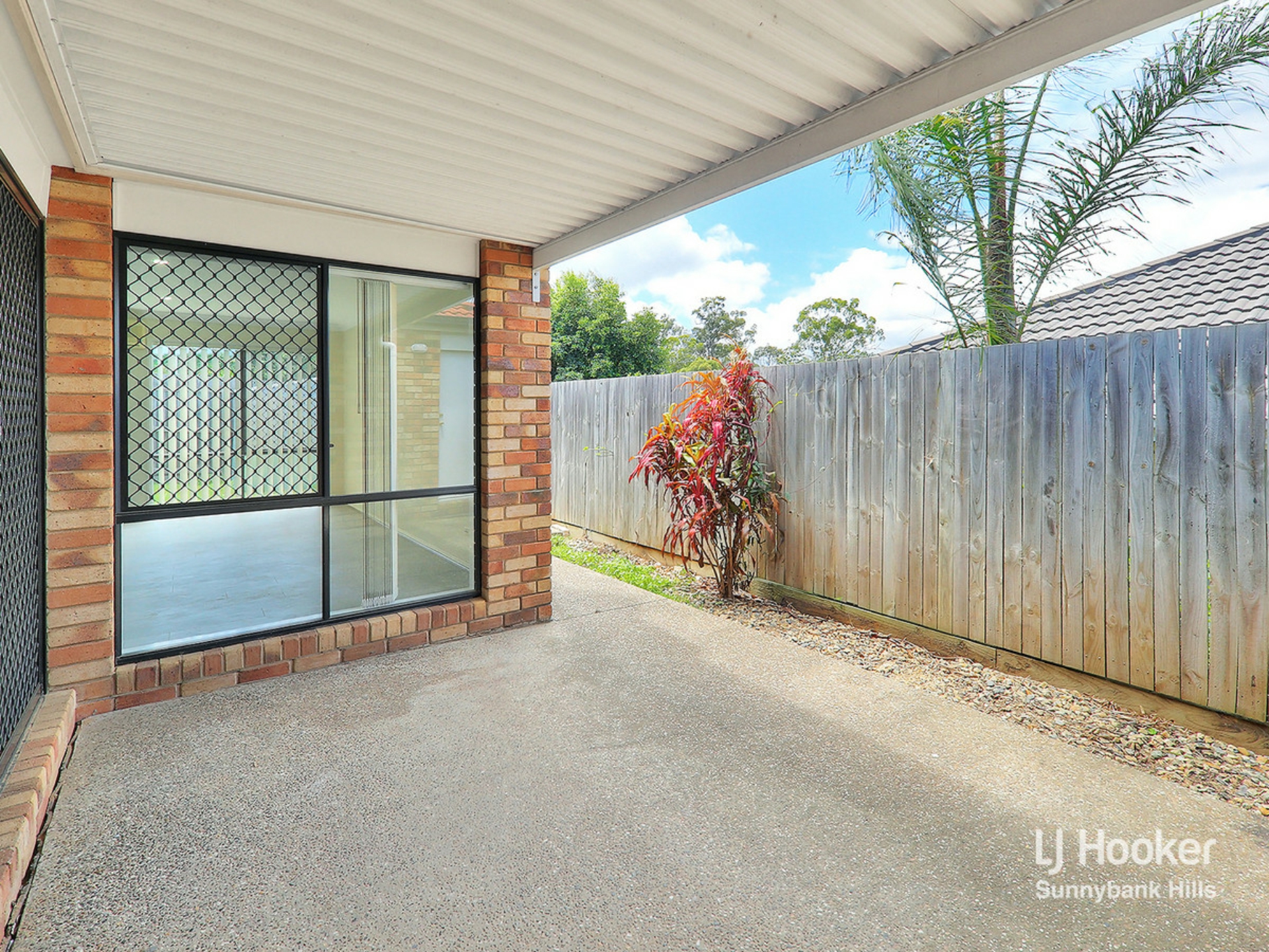 2 Mount Walker Court, ALGESTER