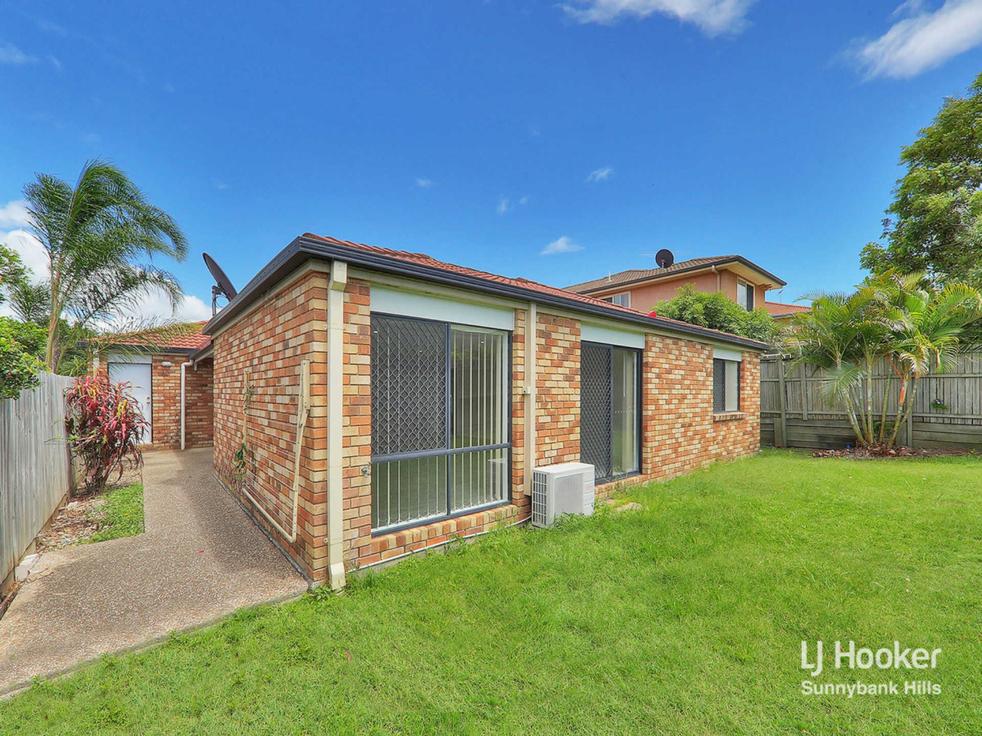 2 Mount Walker Court, ALGESTER