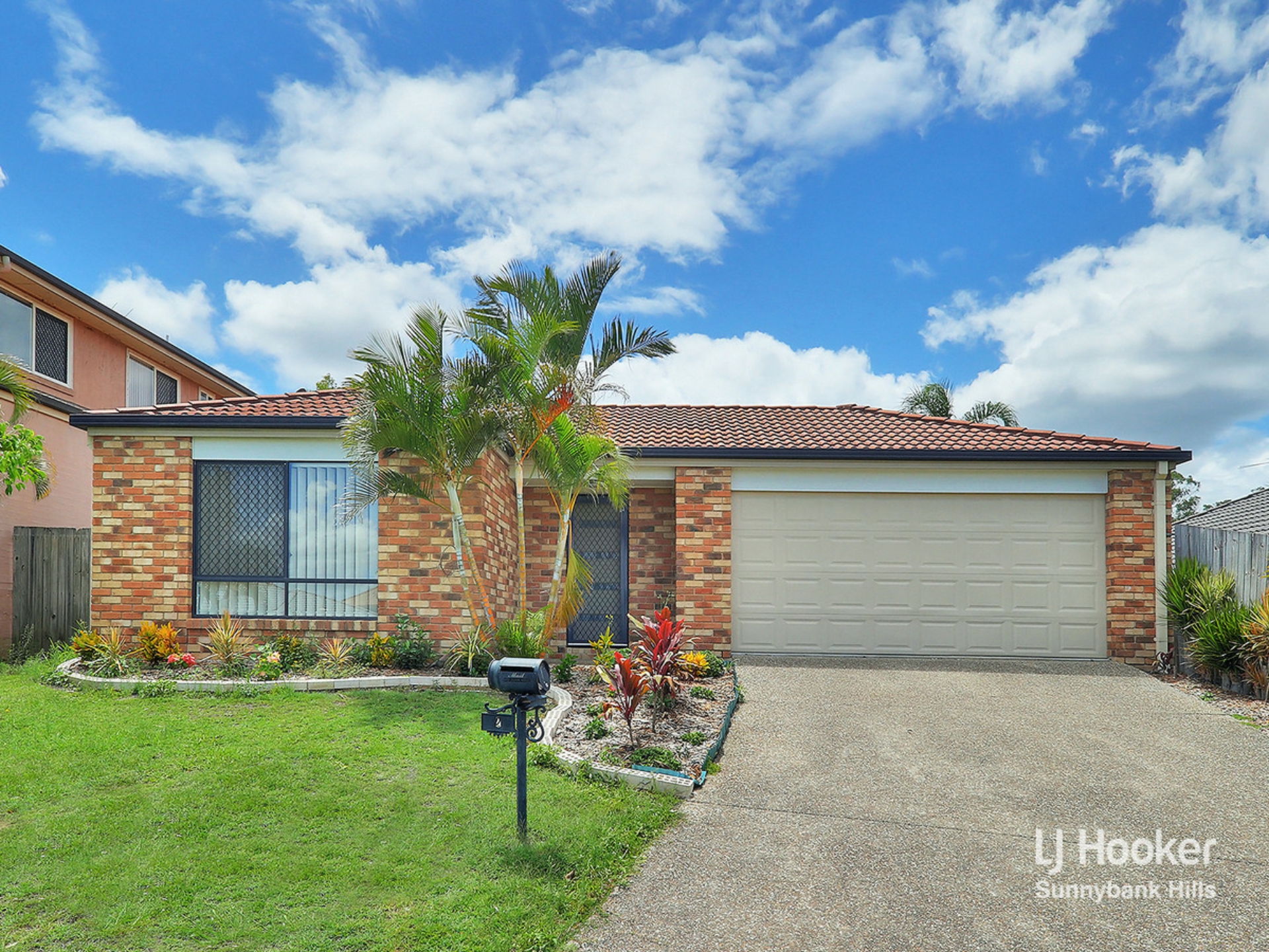 2 Mount Walker Court, ALGESTER