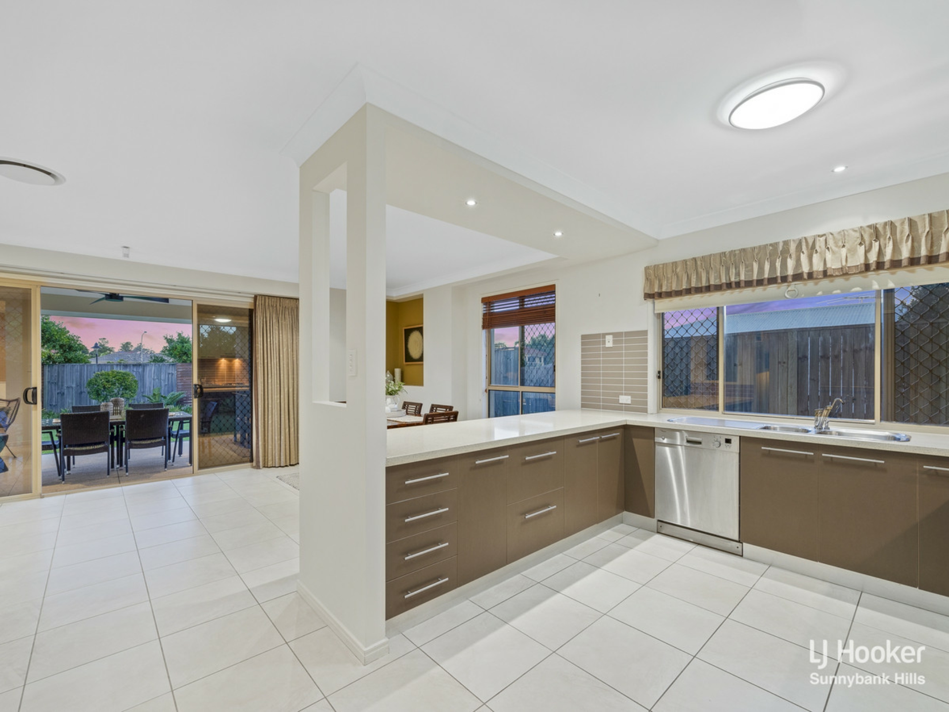 19 Trevi Close, EIGHT MILE PLAINS