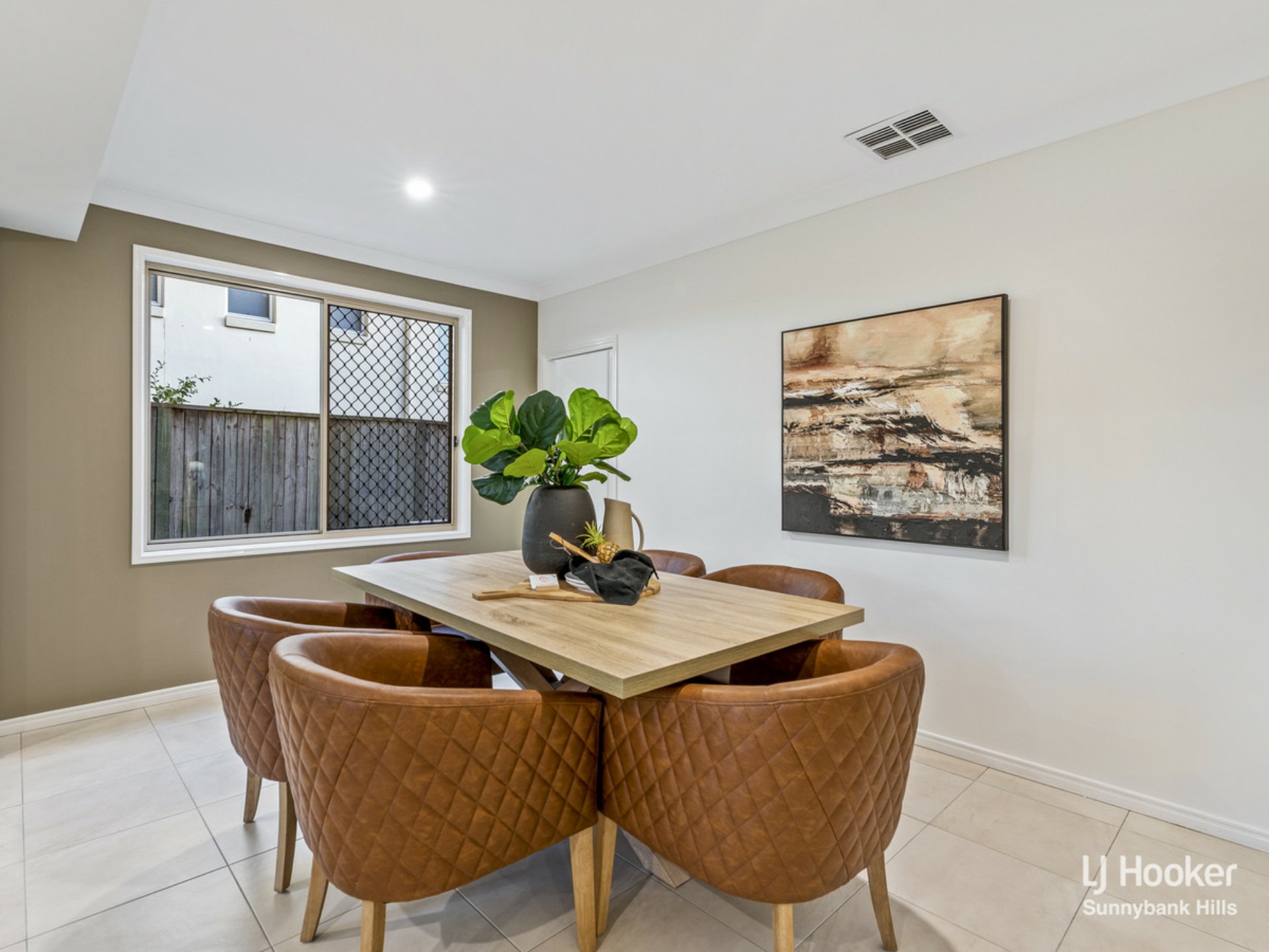 6 Trevi Close, EIGHT MILE PLAINS