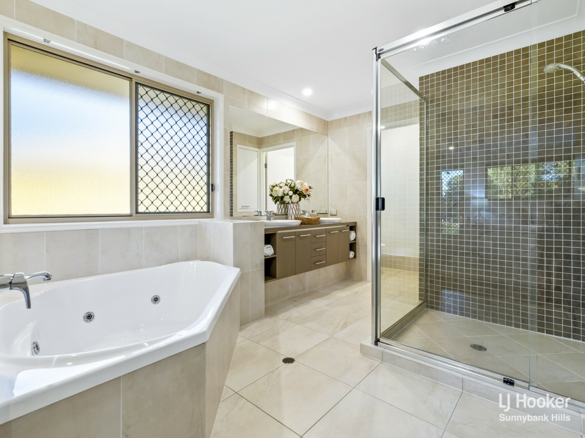 6 Trevi Close, EIGHT MILE PLAINS