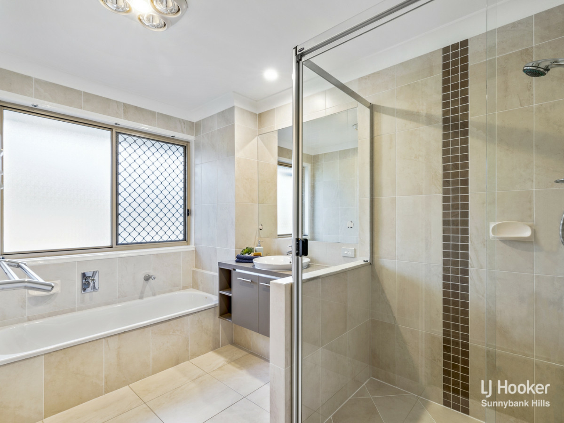 6 Trevi Close, EIGHT MILE PLAINS