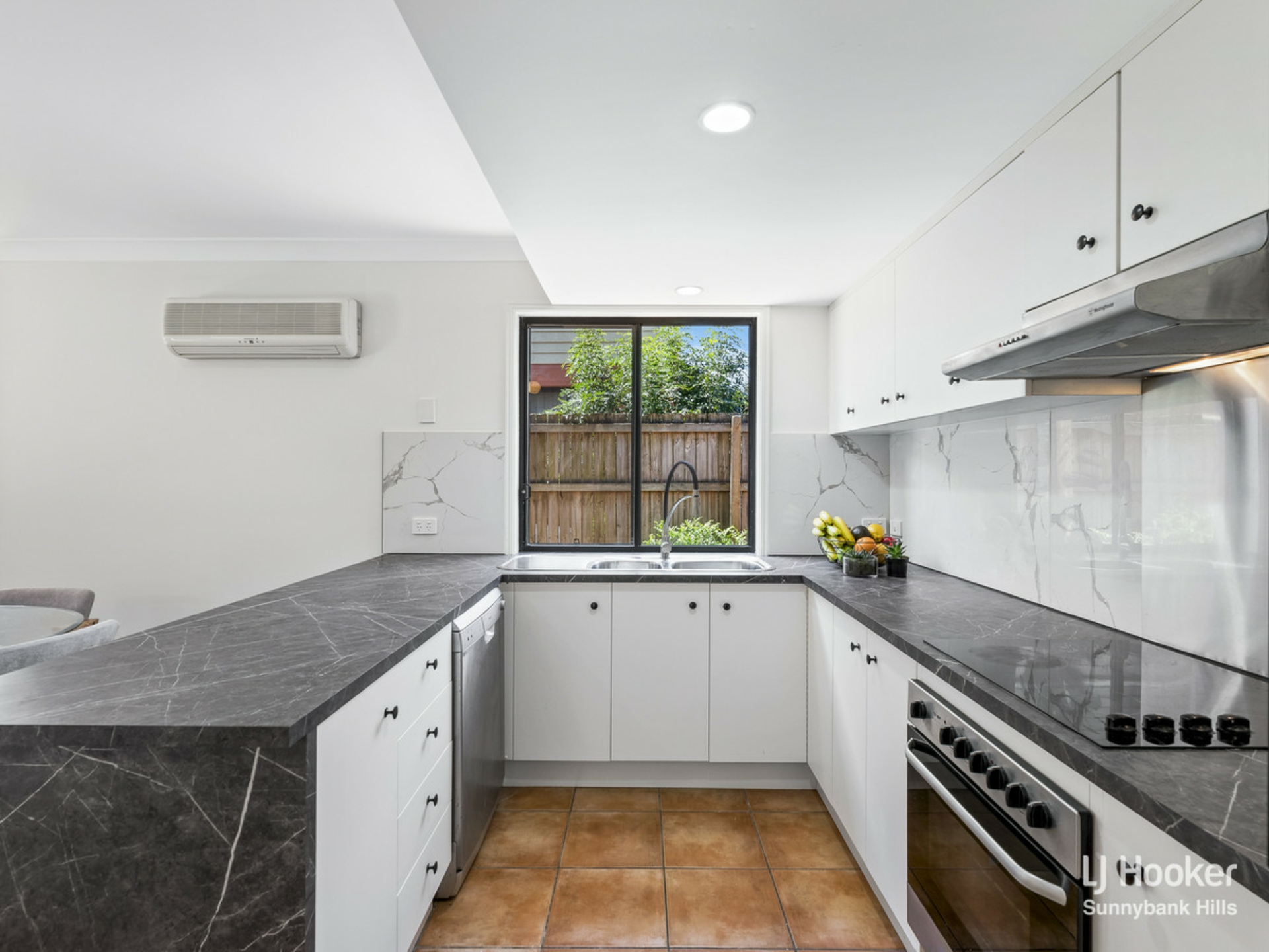19/1158 Cavendish Road, MOUNT GRAVATT EAST