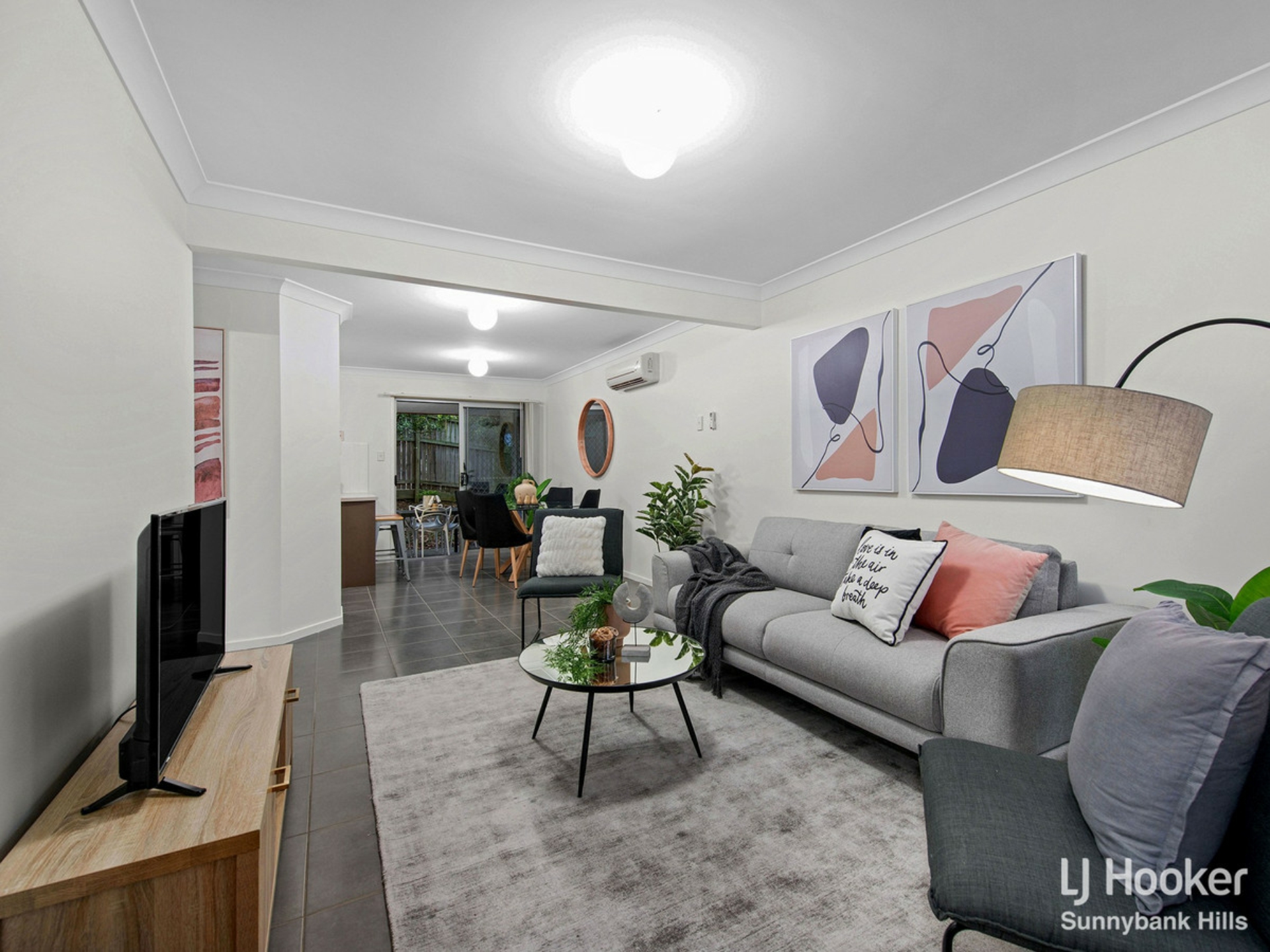 17/2 Rory Court, CALAMVALE