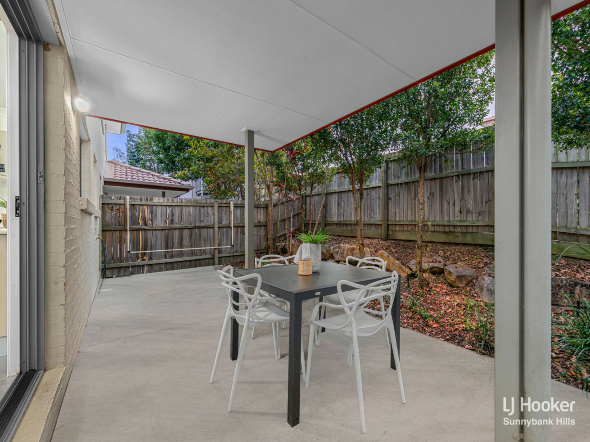 17/2 Rory Court, CALAMVALE