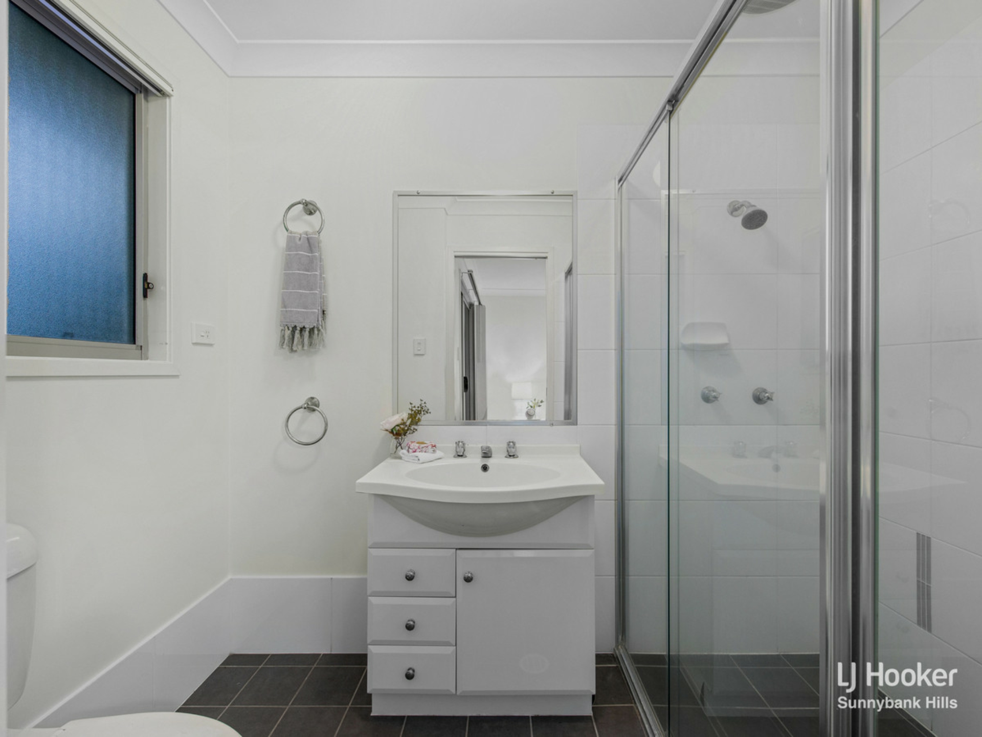 17/2 Rory Court, CALAMVALE