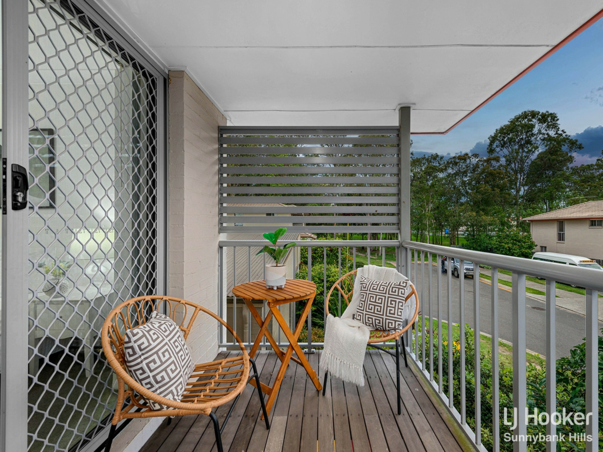 17/2 Rory Court, CALAMVALE