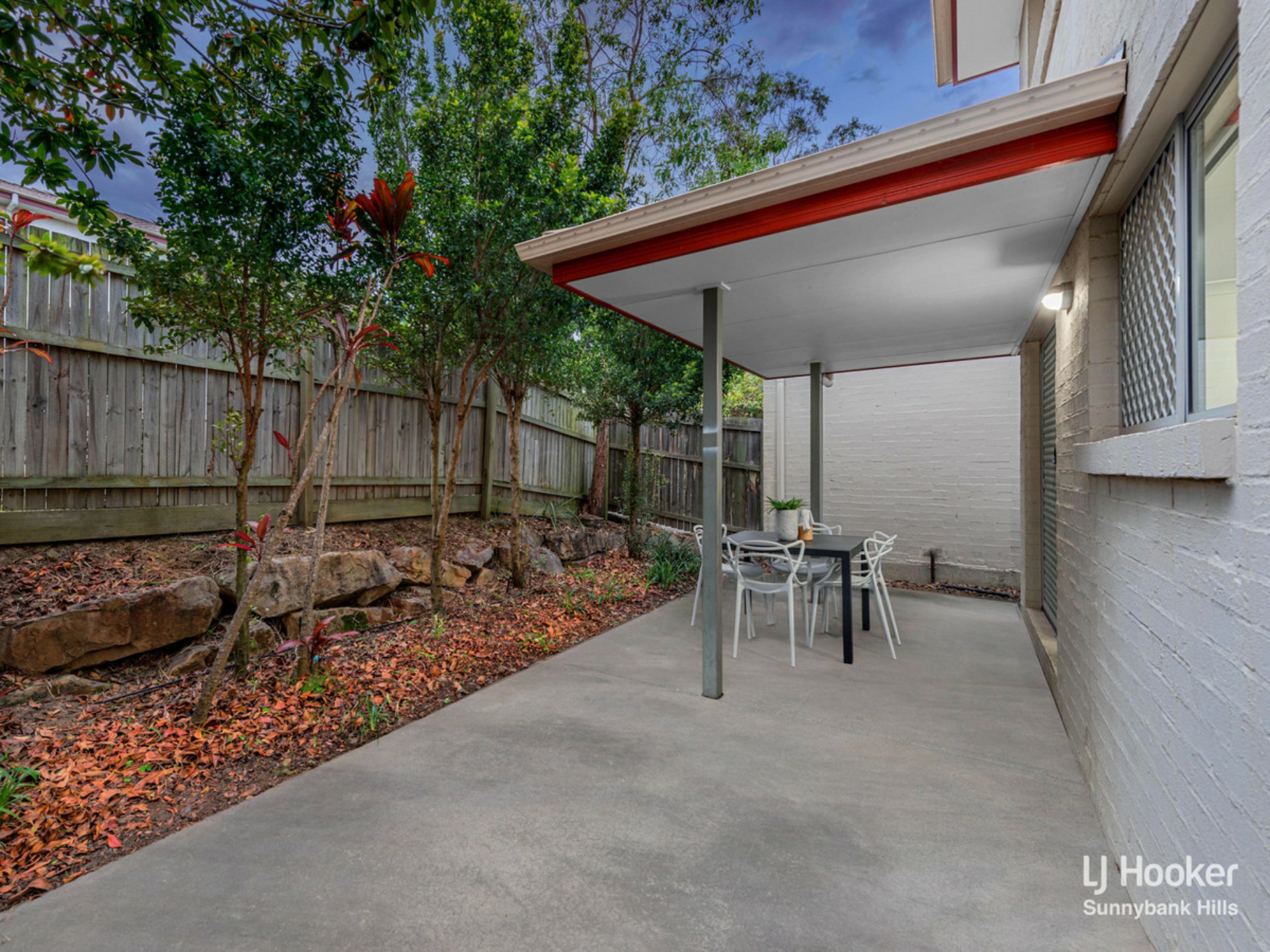 17/2 Rory Court, CALAMVALE