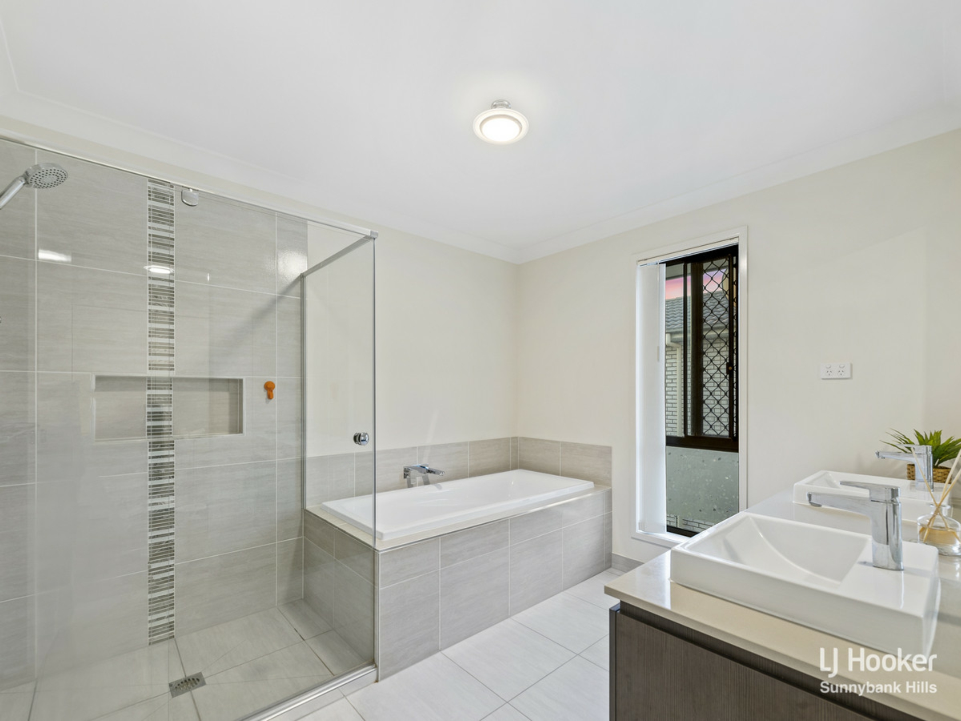 15A Jales Street, SUNNYBANK HILLS