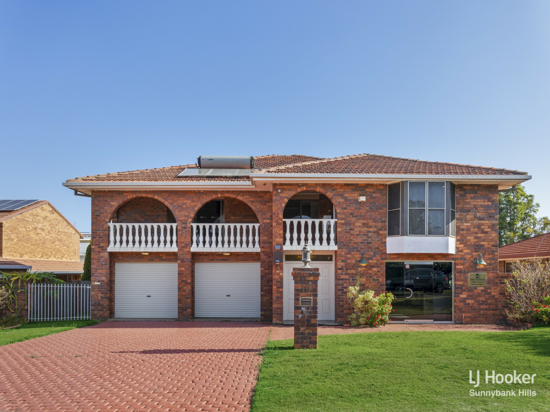 10 Cosmic Street, Robertson