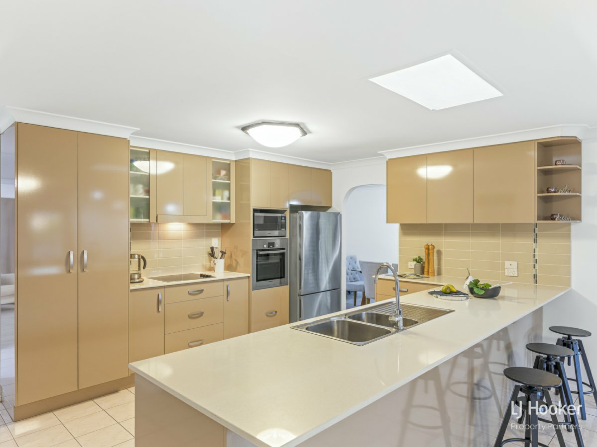 31 Gagarra Street, EIGHT MILE PLAINS