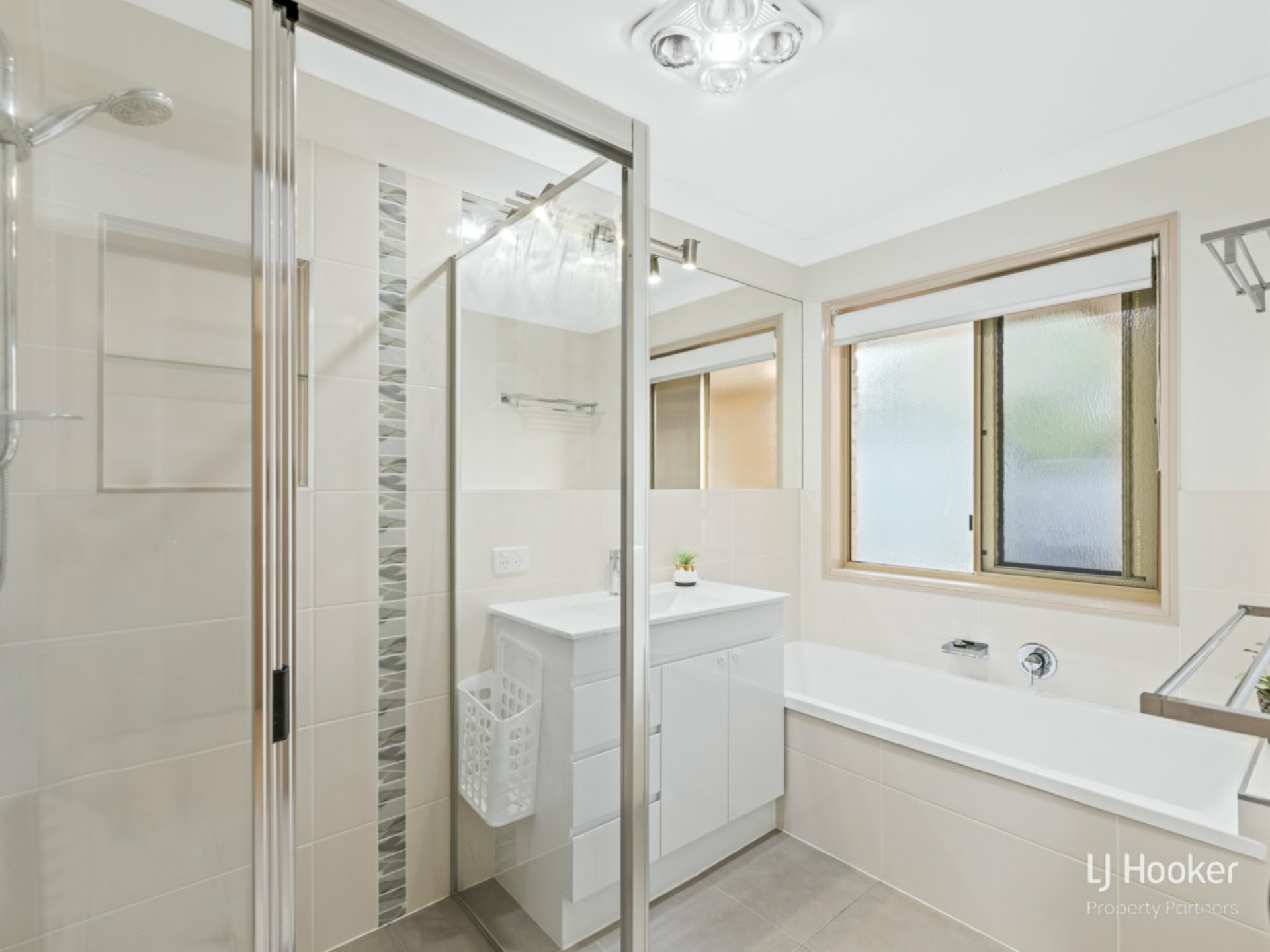 31 Gagarra Street, EIGHT MILE PLAINS