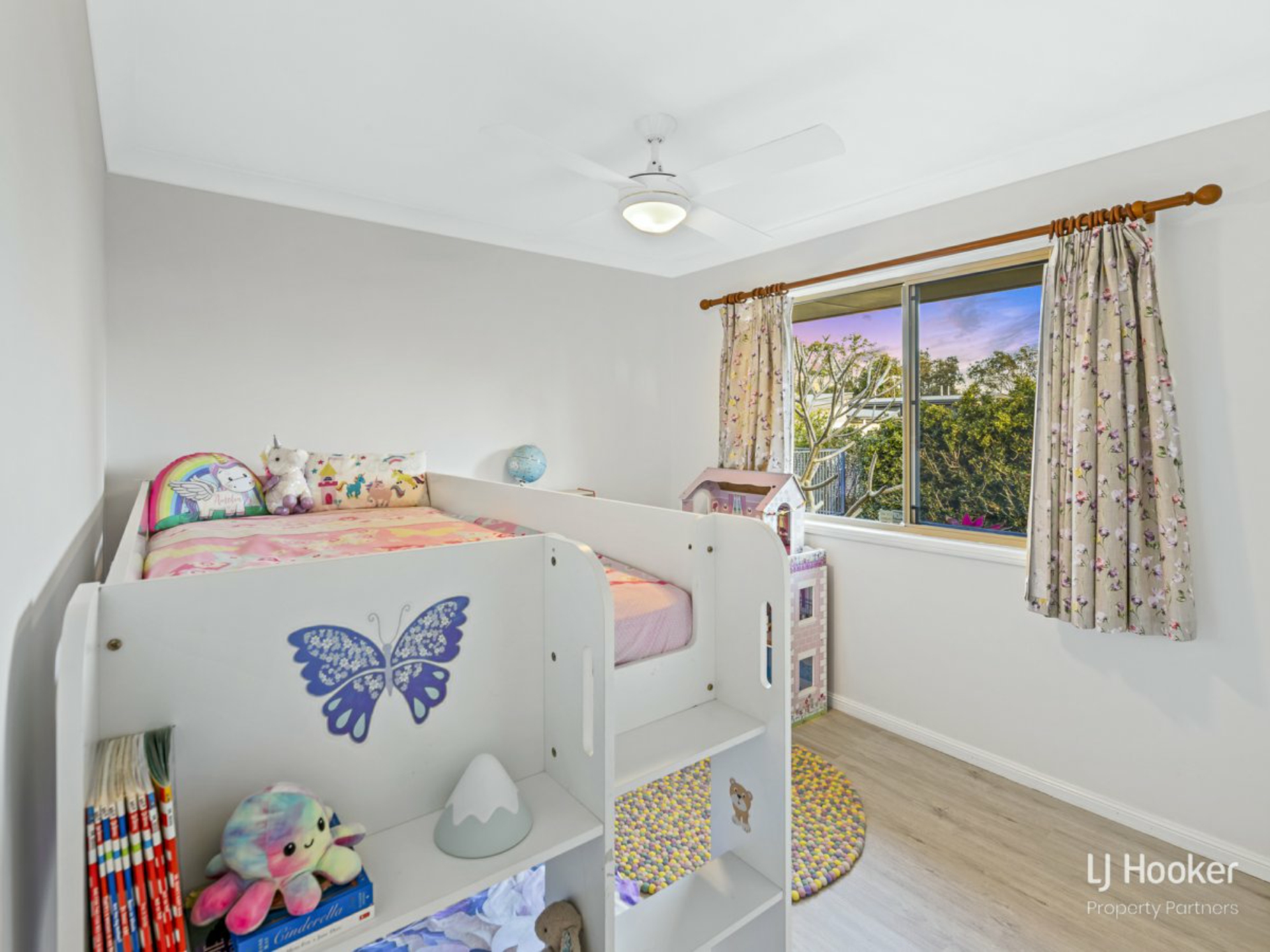 31 Gagarra Street, EIGHT MILE PLAINS