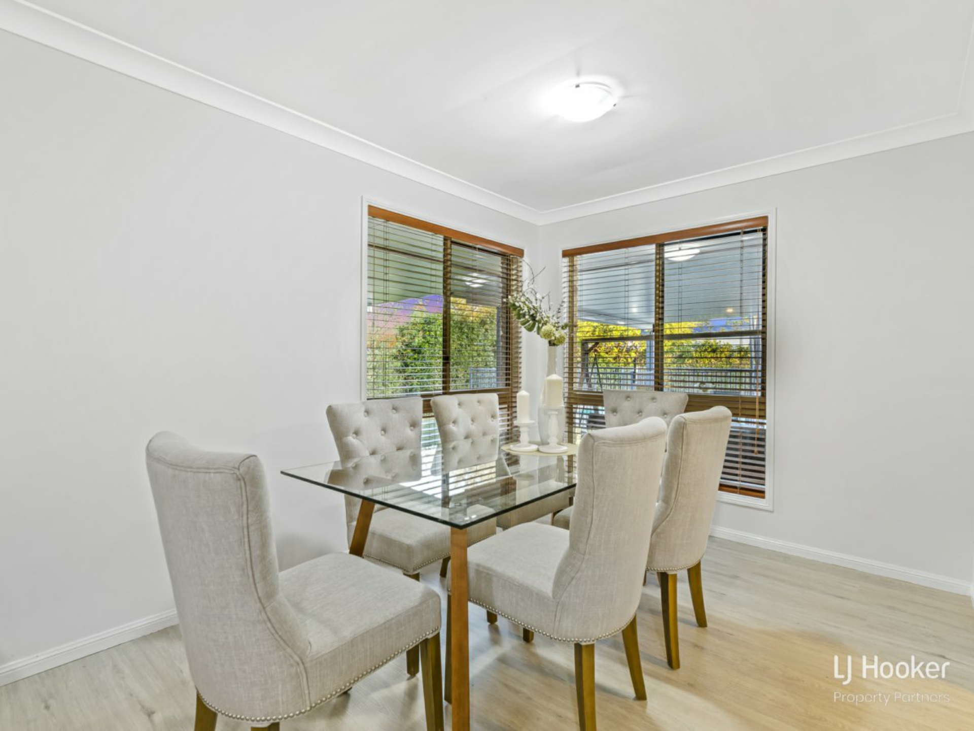 31 Gagarra Street, EIGHT MILE PLAINS