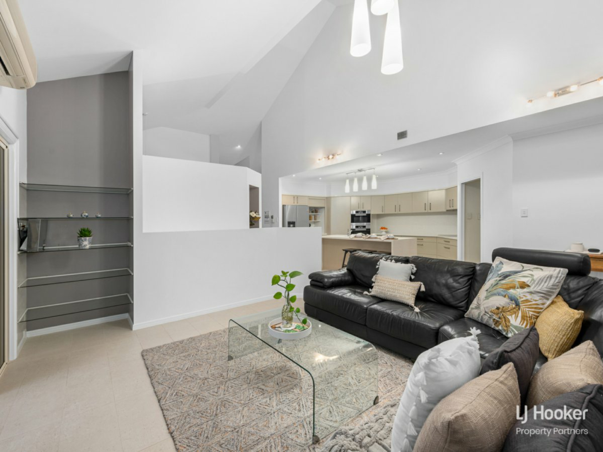 13-15 Heeler Court, Shailer Park