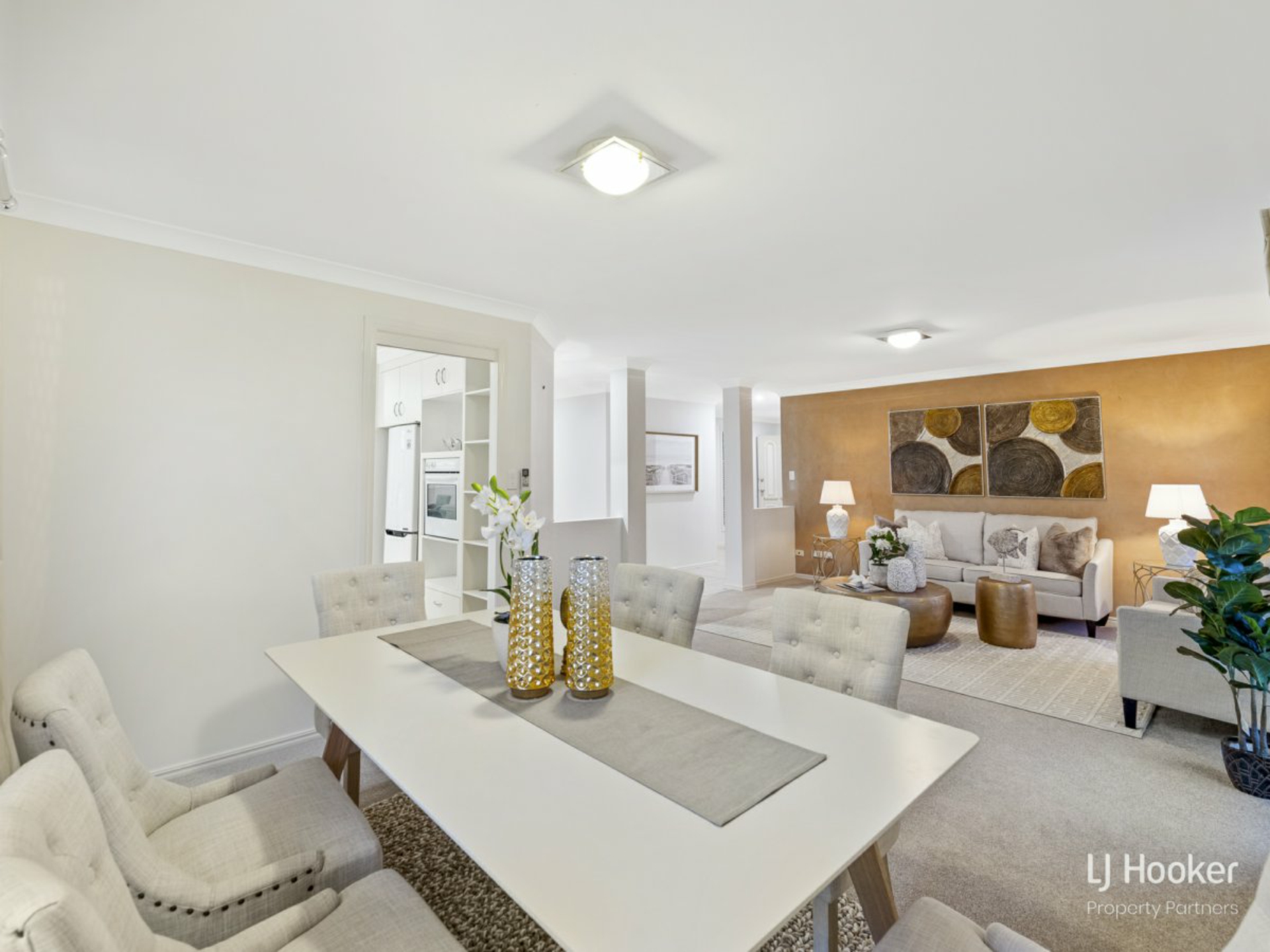 6 Michigan Crescent, PARKINSON
