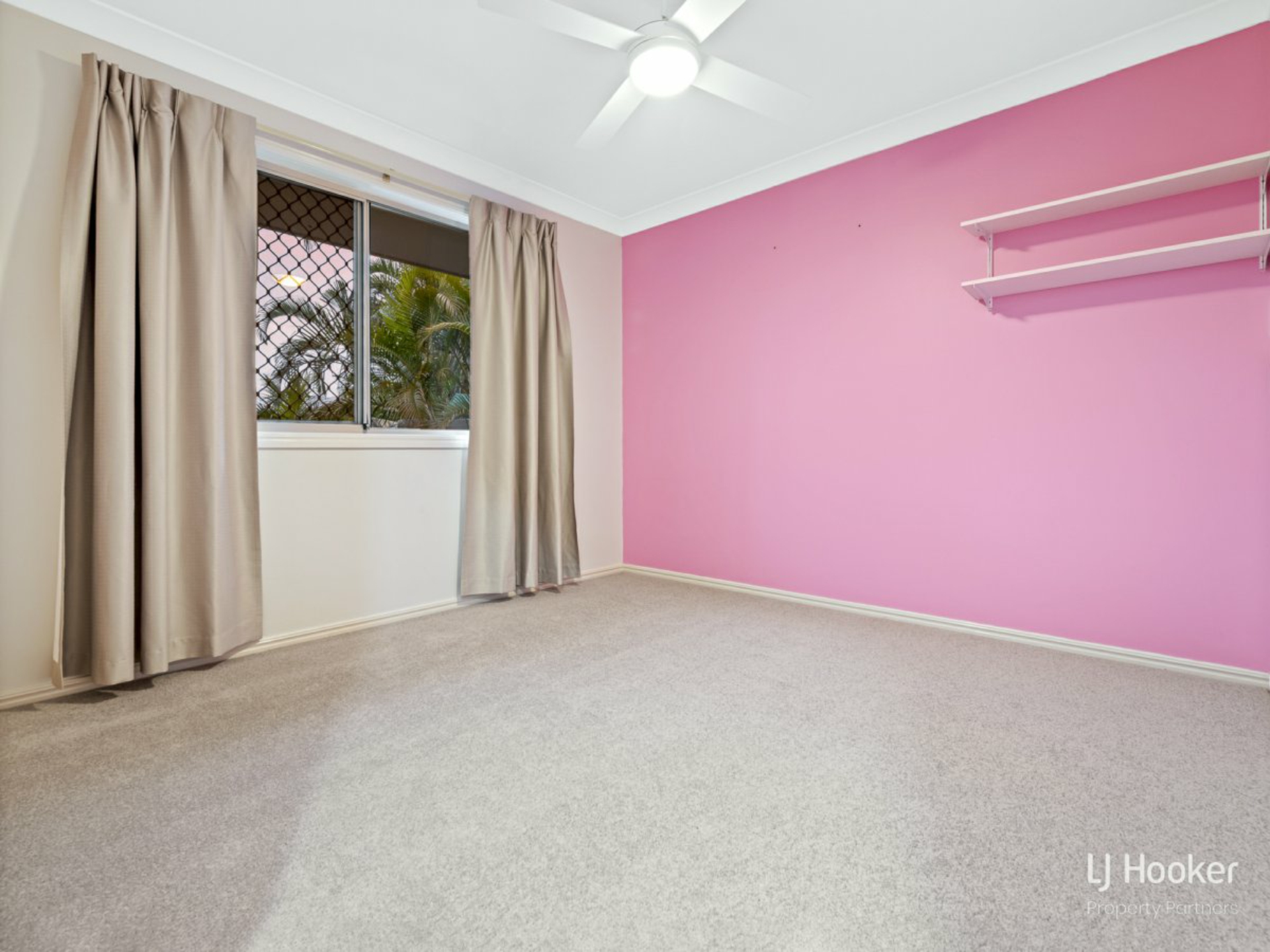 6 Michigan Crescent, PARKINSON