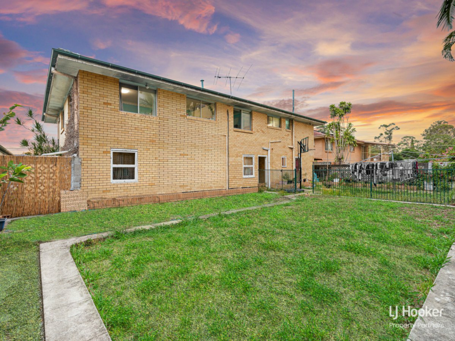 6 Parkway Street, MACGREGOR