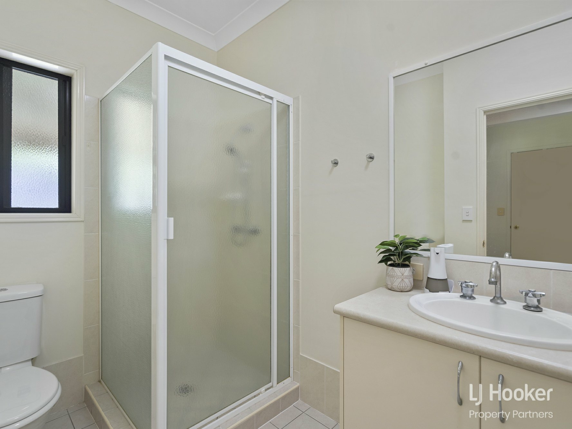 85 Admiral Crescent, SPRINGFIELD LAKES