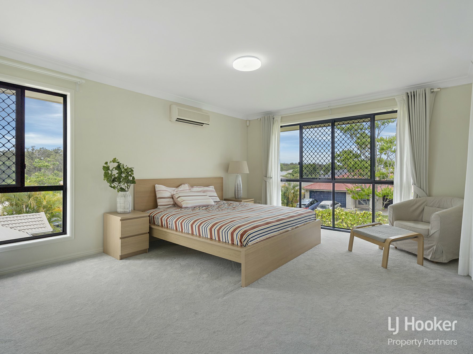 85 Admiral Crescent, SPRINGFIELD LAKES
