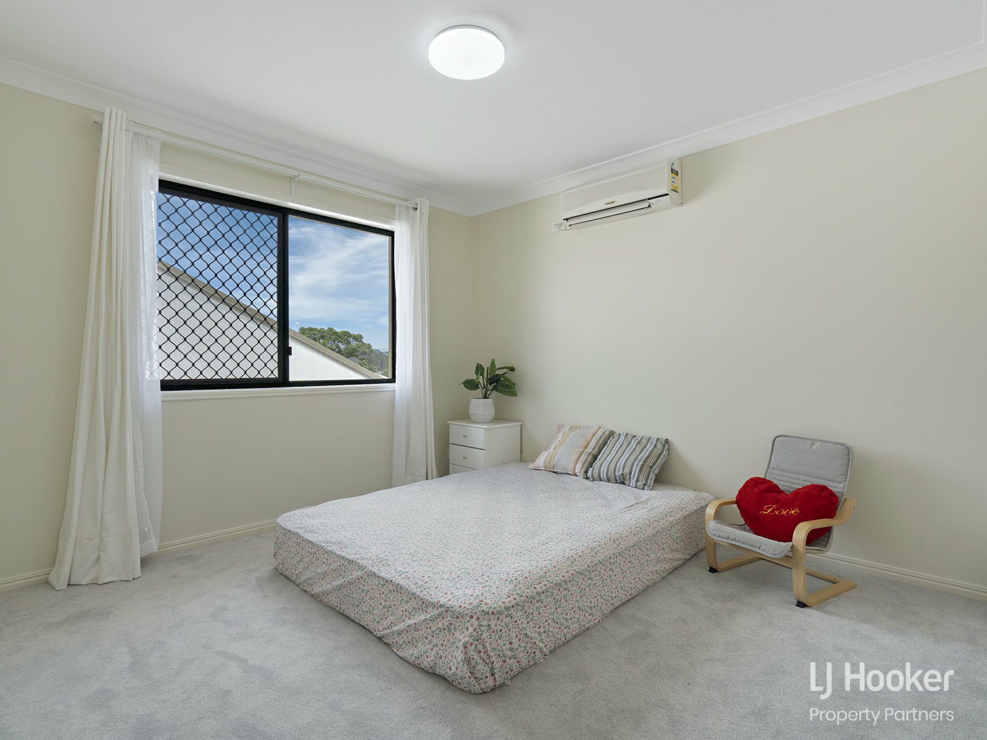 85 Admiral Crescent, SPRINGFIELD LAKES