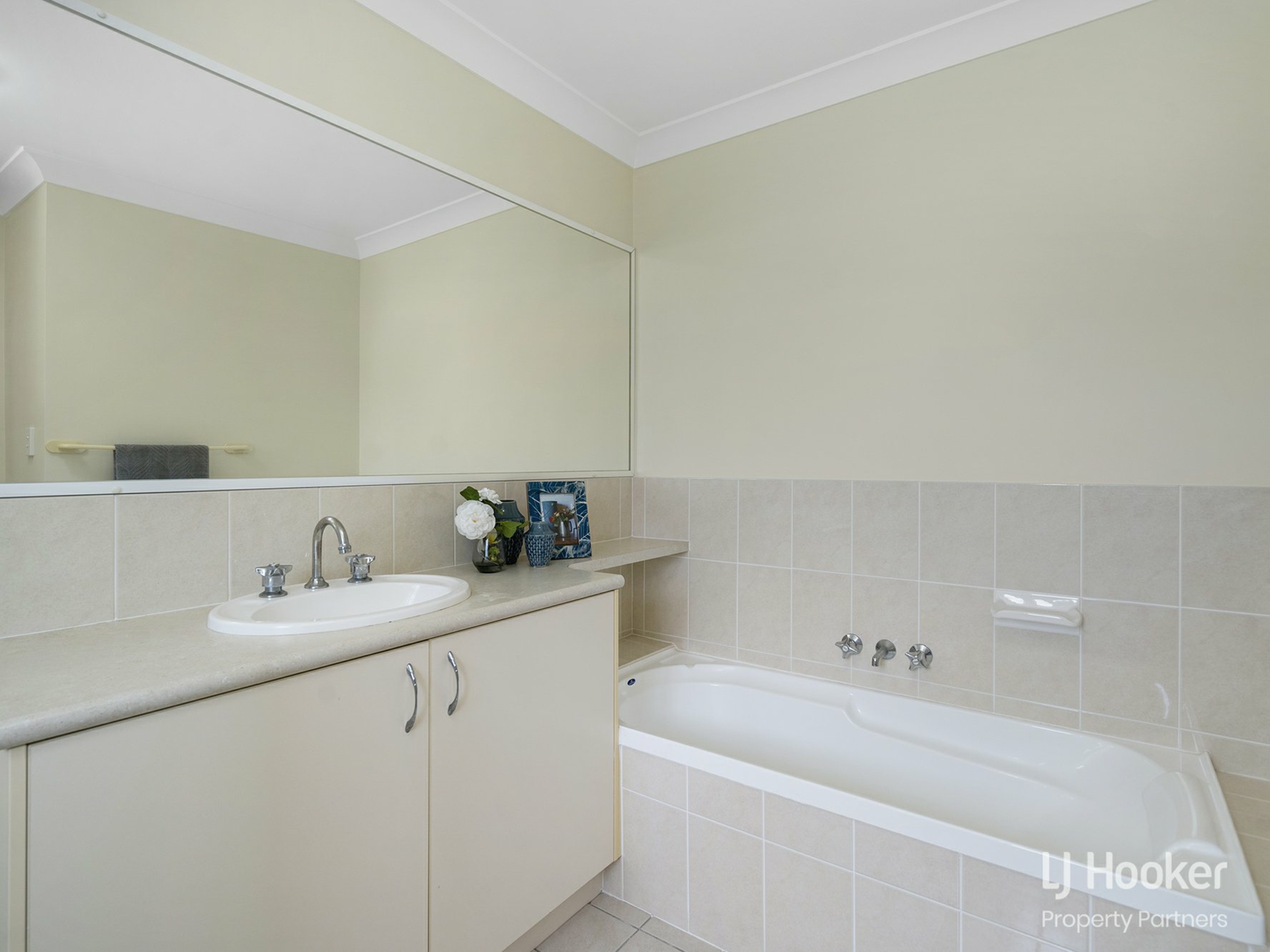 85 Admiral Crescent, SPRINGFIELD LAKES