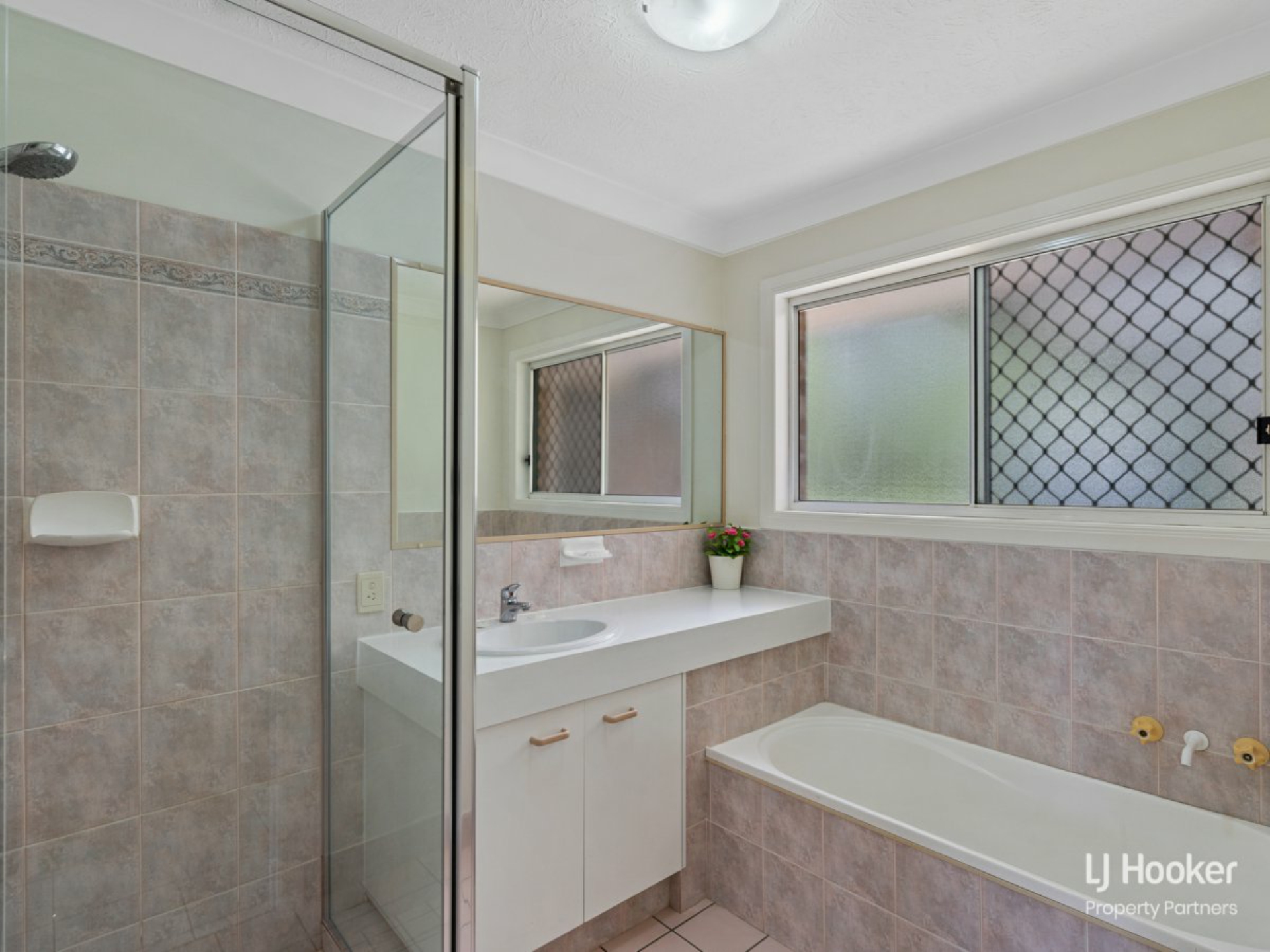 28 Solandra Crescent, CALAMVALE