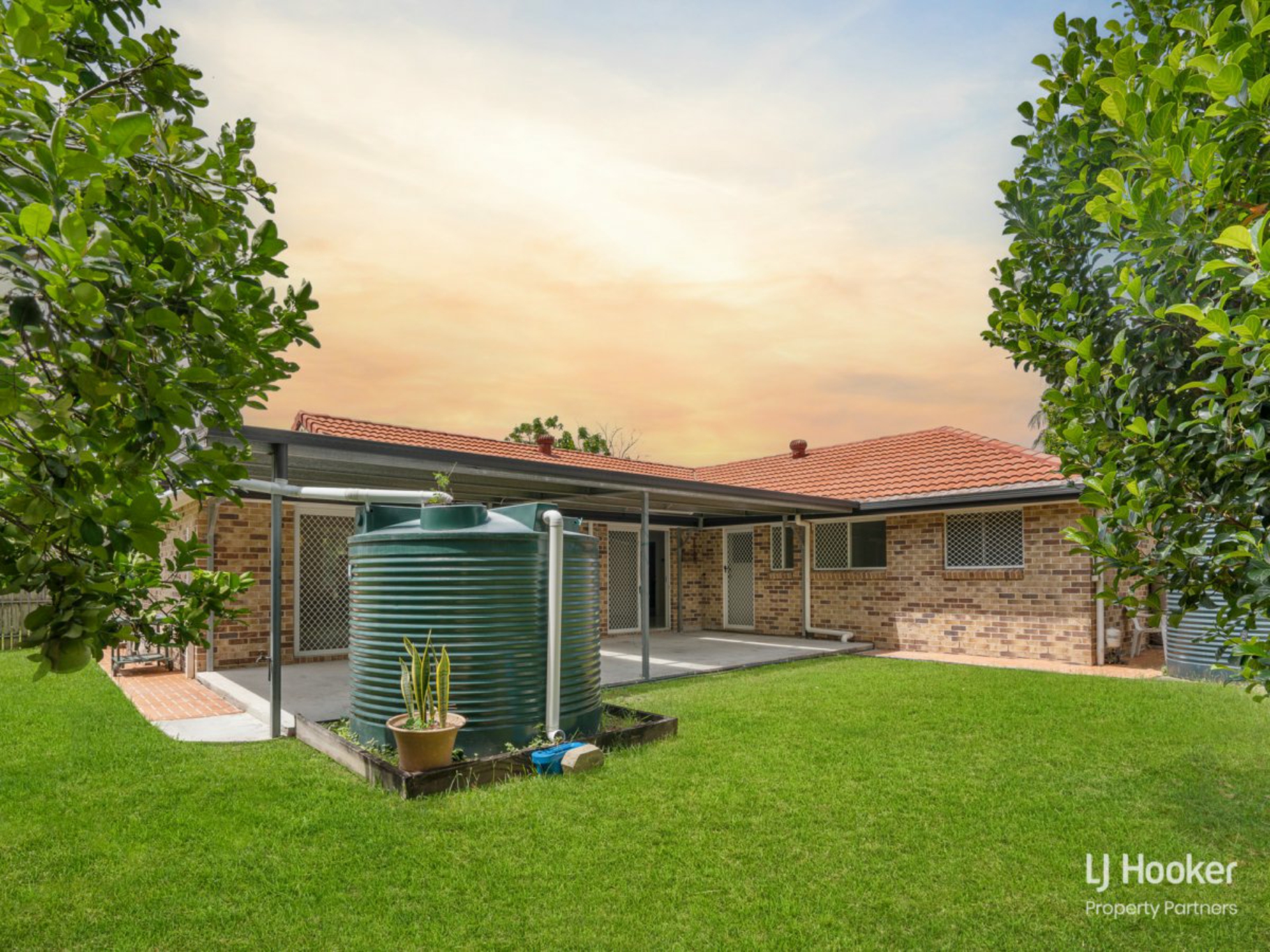28 Solandra Crescent, CALAMVALE