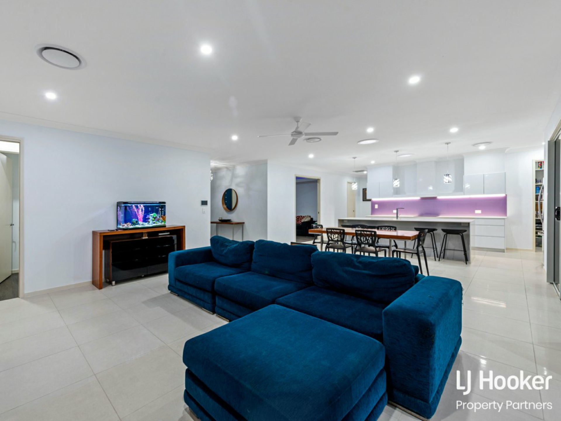 30-32 Gayle Court, LOGAN VILLAGE