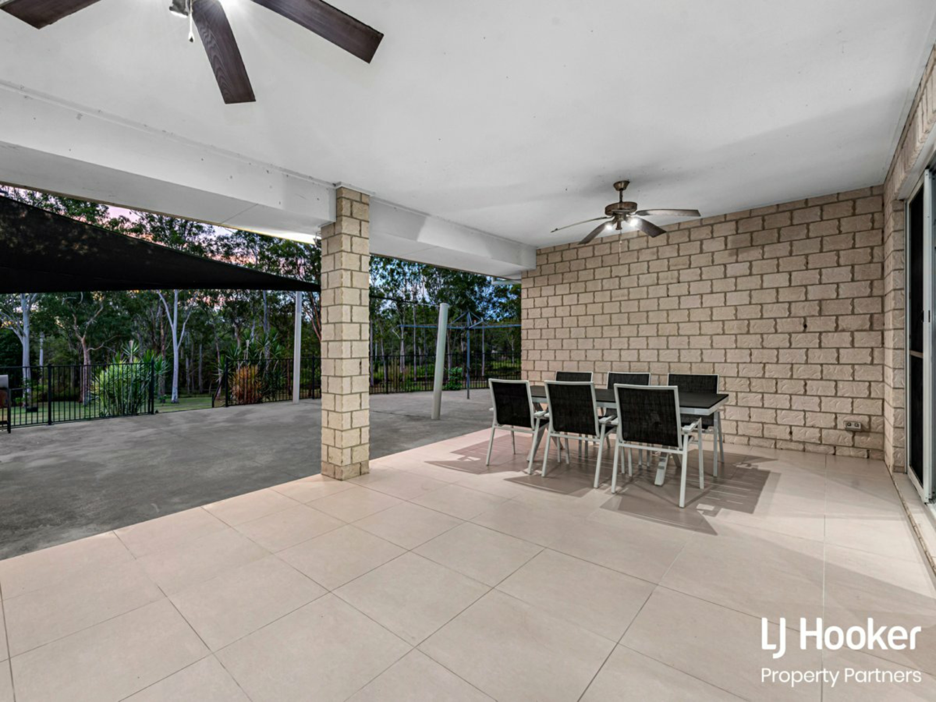 30-32 Gayle Court, LOGAN VILLAGE