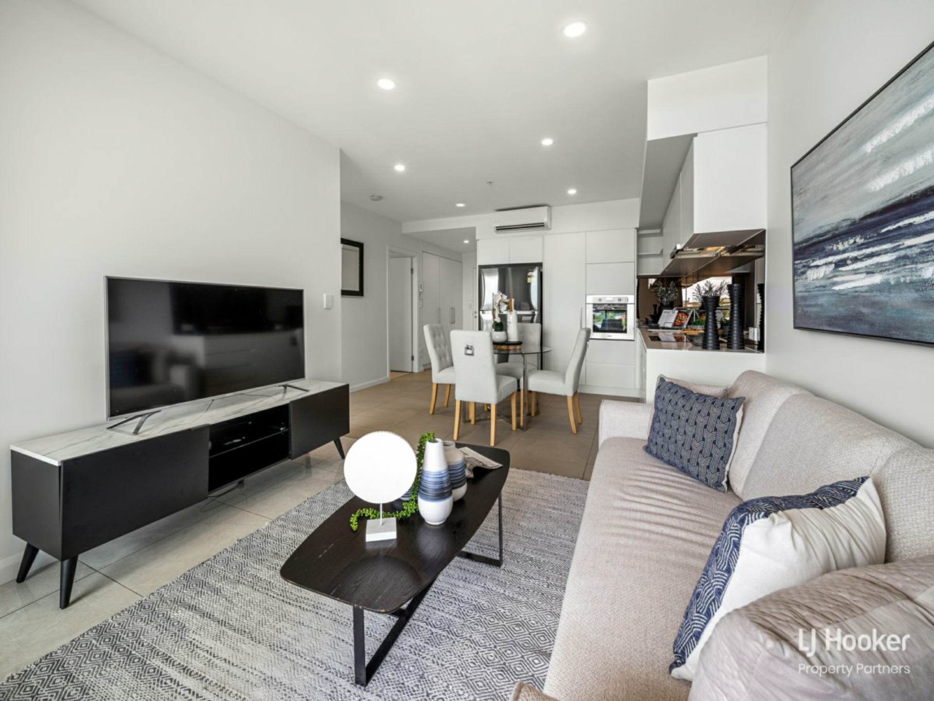 31007/300 Old Cleveland Road, COORPAROO
