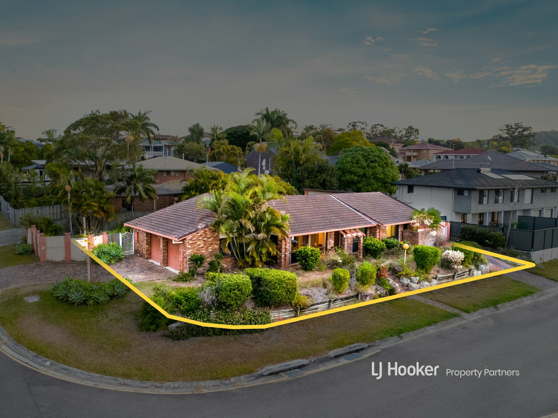 15 Aldford Street, CARINDALE
