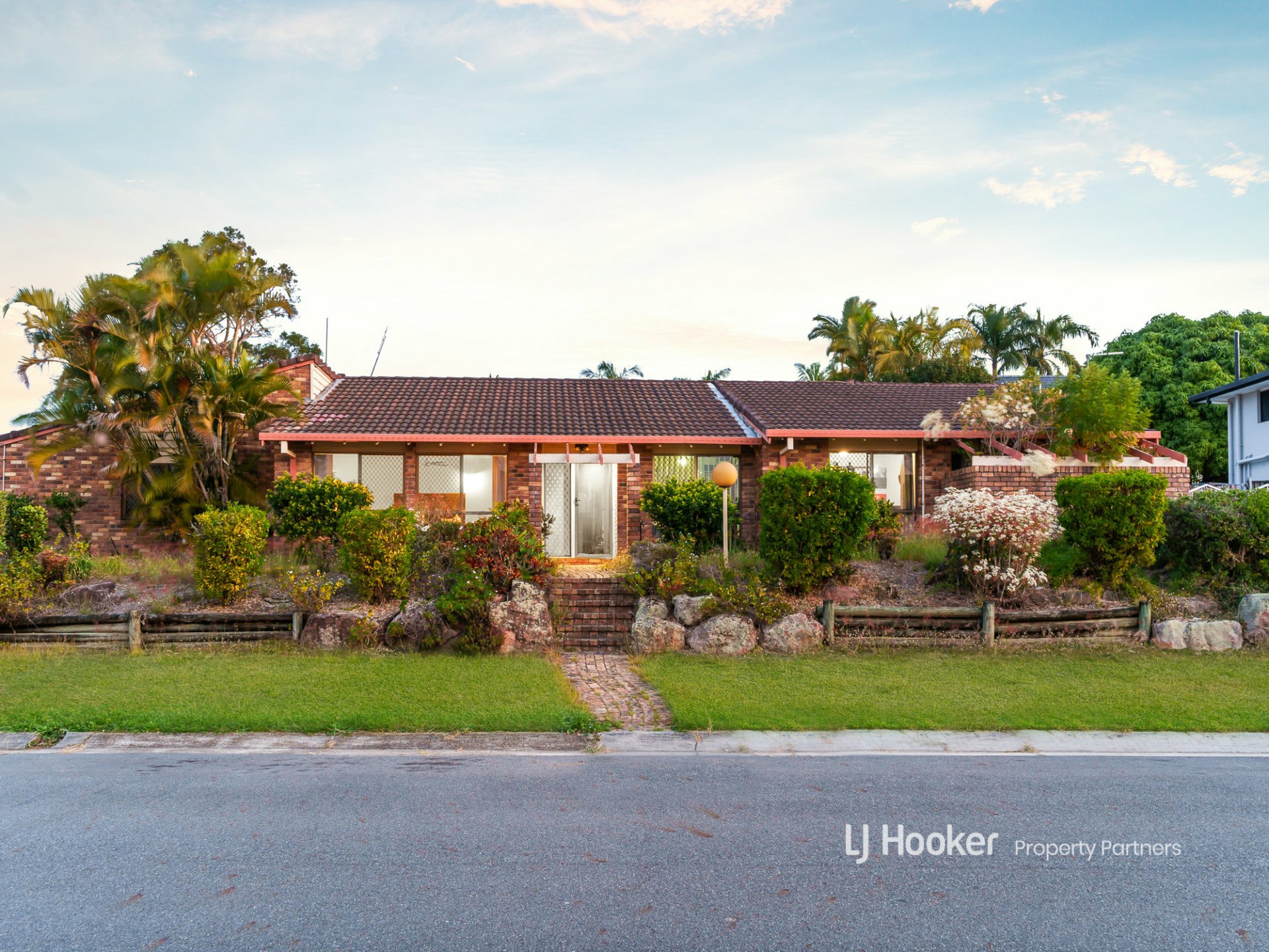 15 Aldford Street, CARINDALE