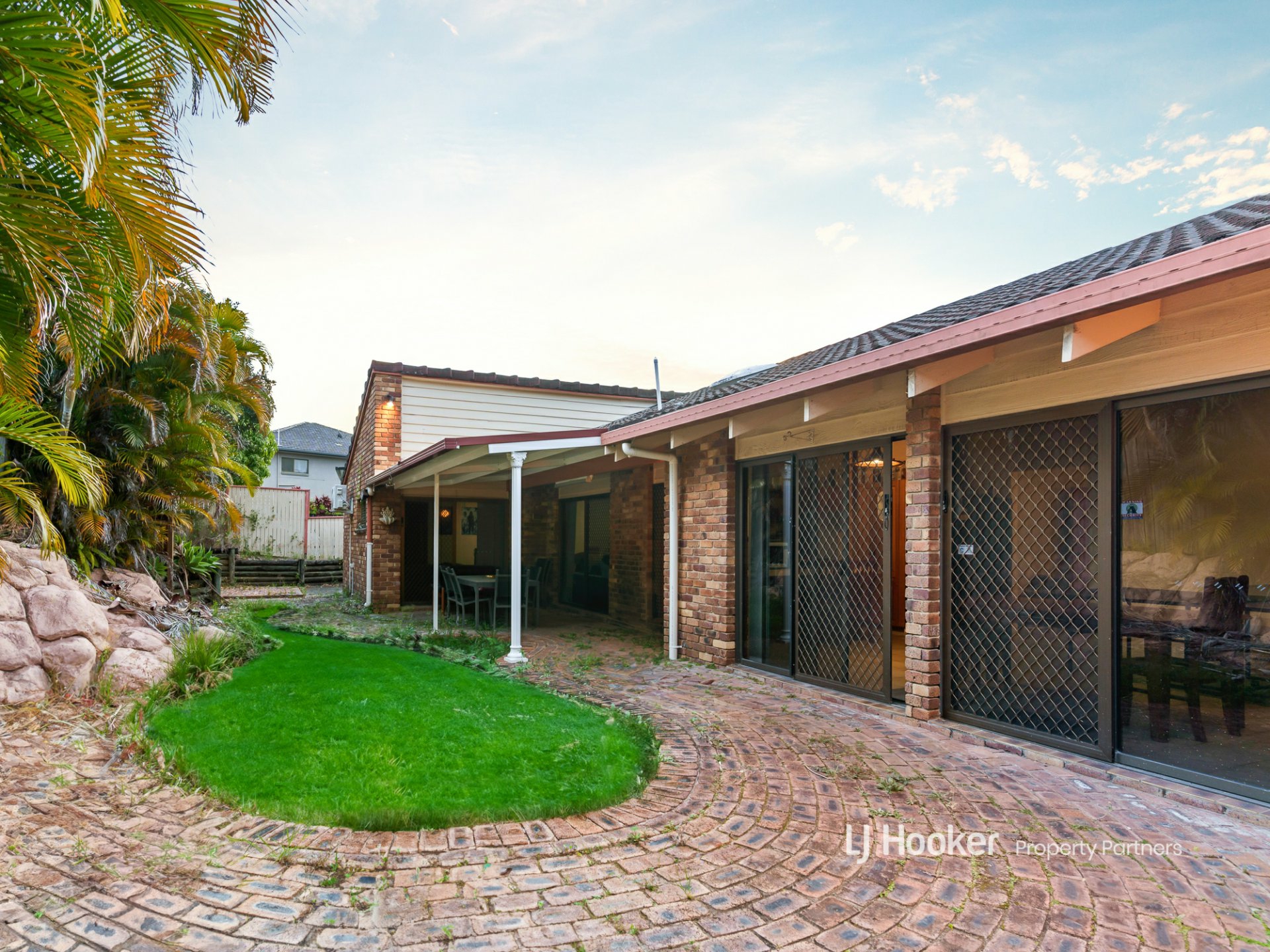 15 Aldford Street, CARINDALE