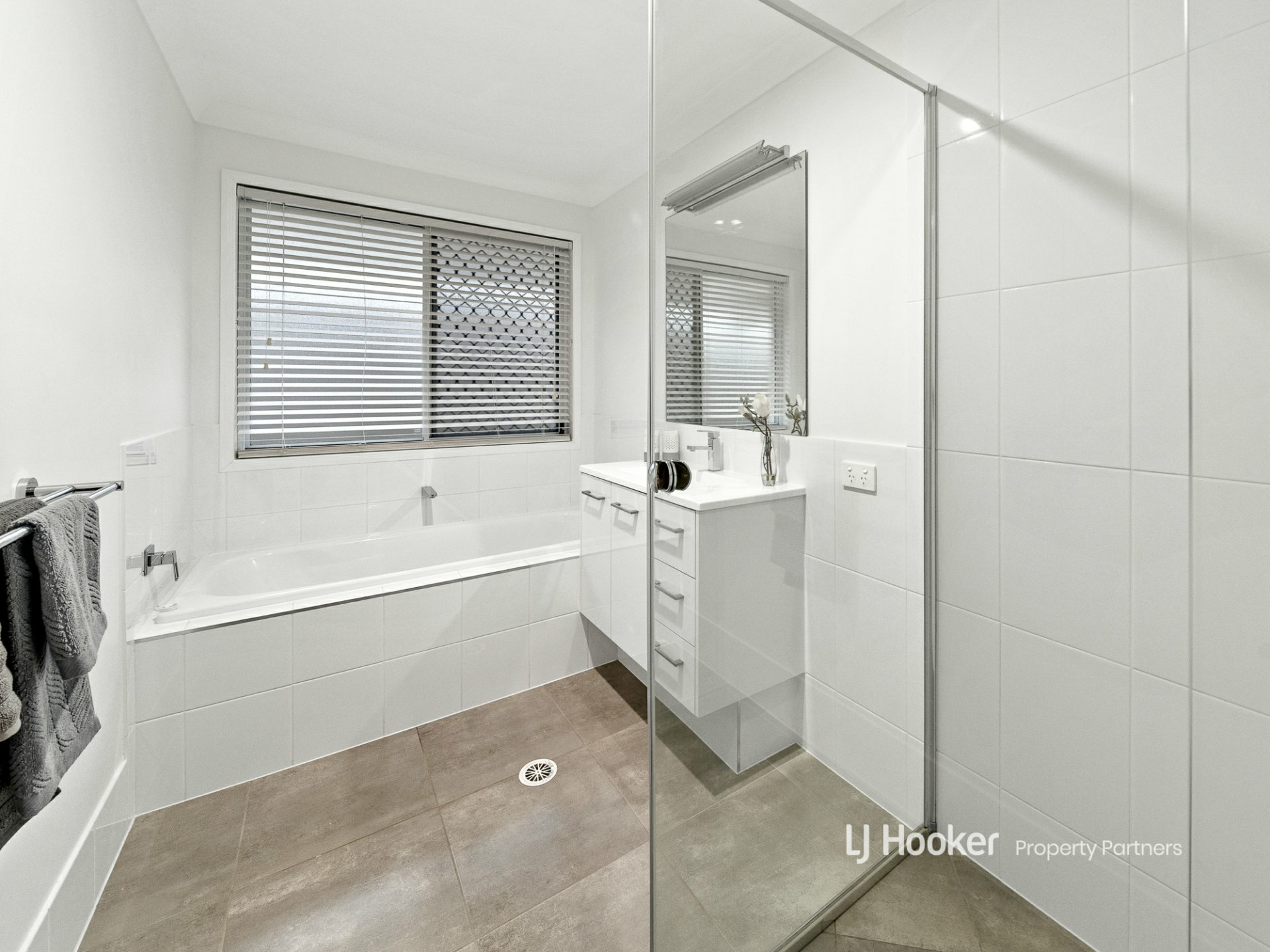73 Brindabella Circuit, THORNLANDS
